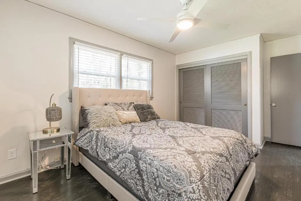 Bed in The Sweet Creek Luxurious Villas