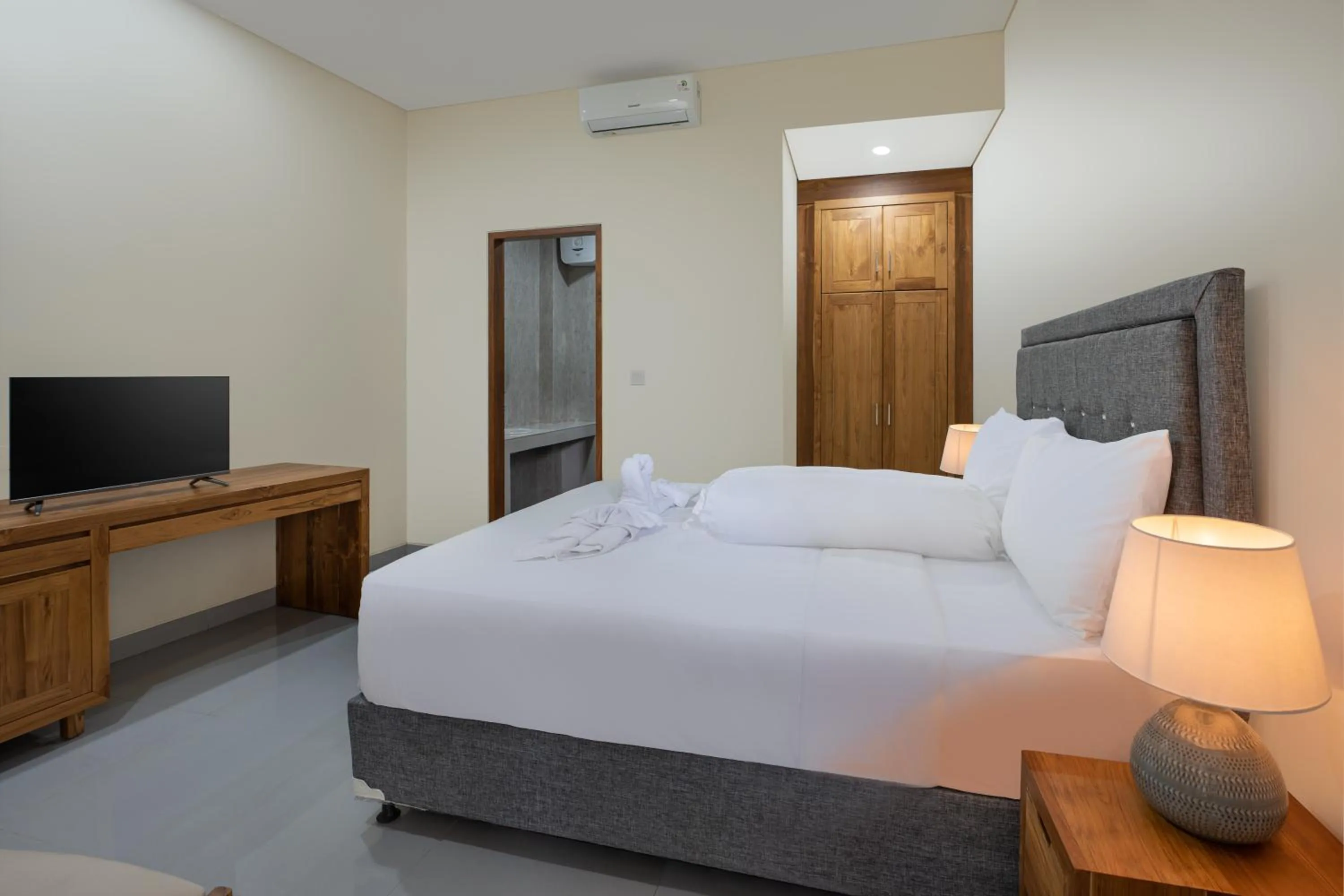 Bed in Cove Griya Elite I