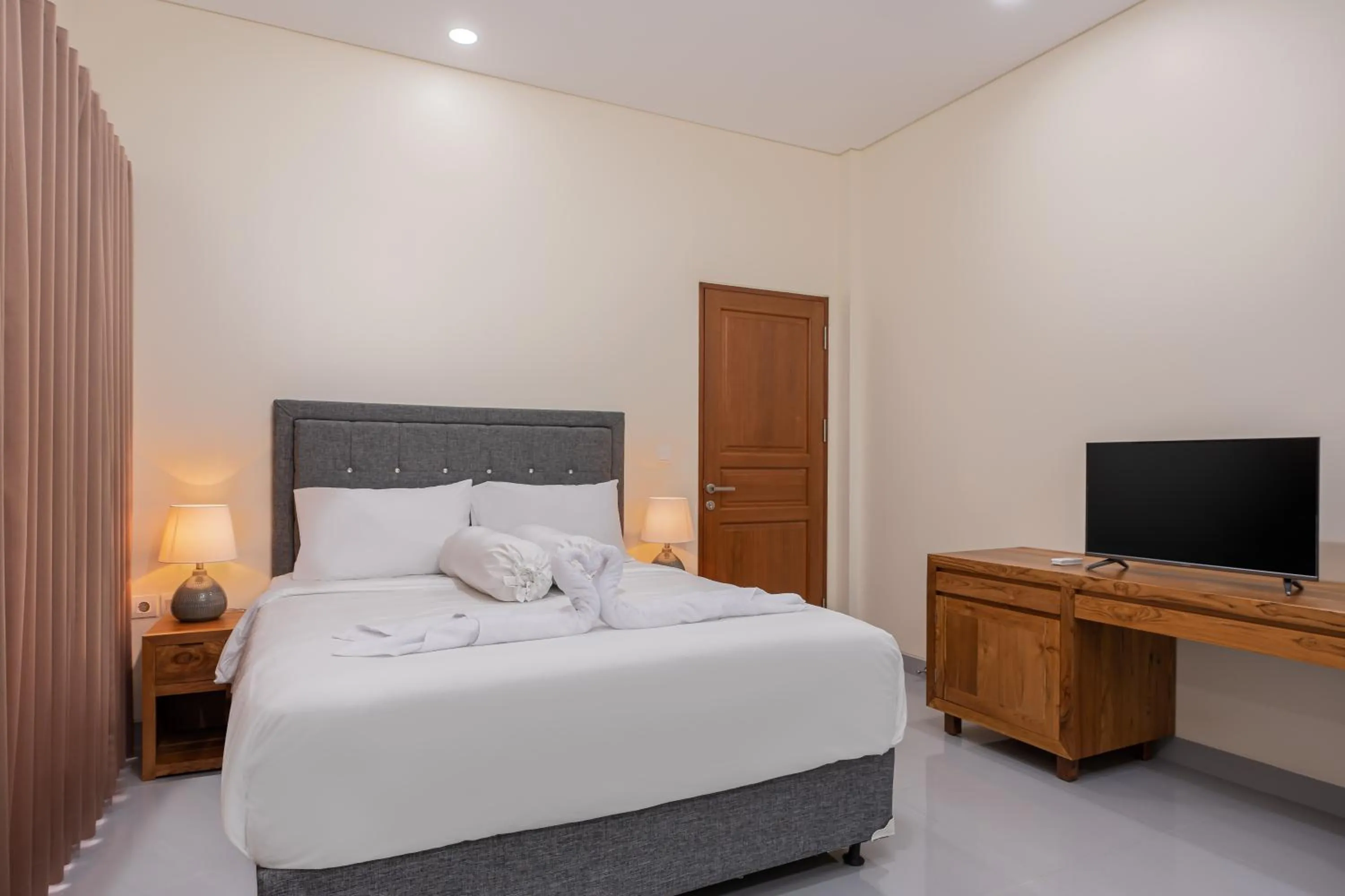 Bed in Cove Griya Elite I