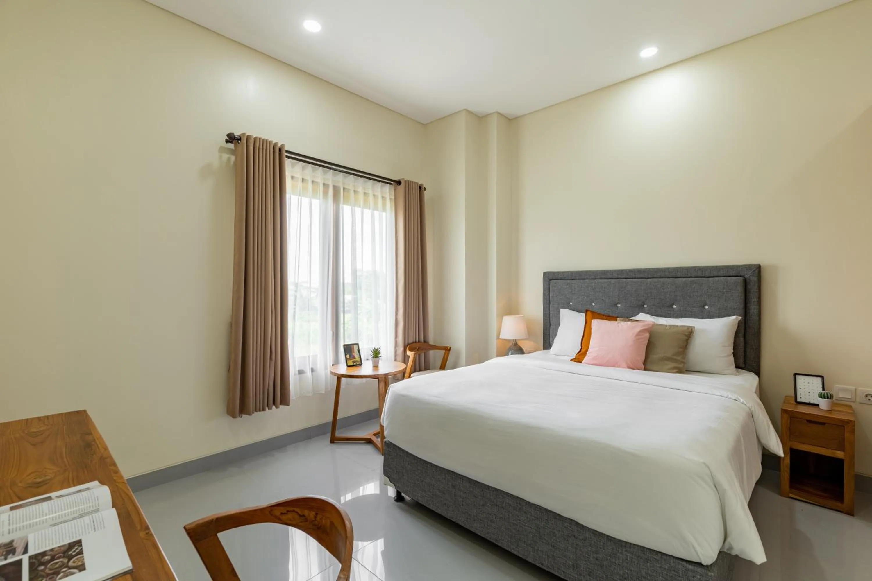 Bedroom, Bed in Cove Griya Elite I