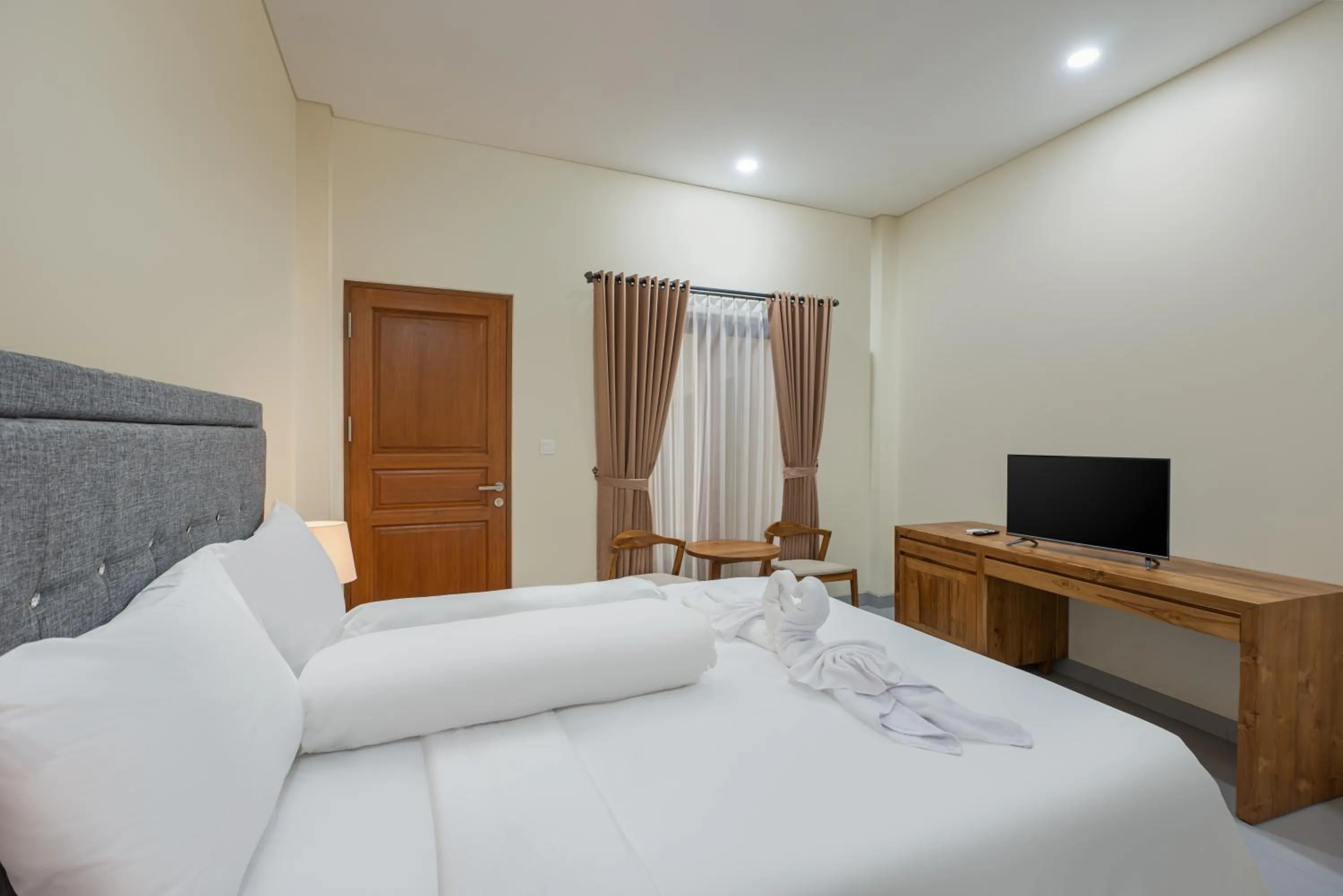 Bed in Cove Griya Elite I