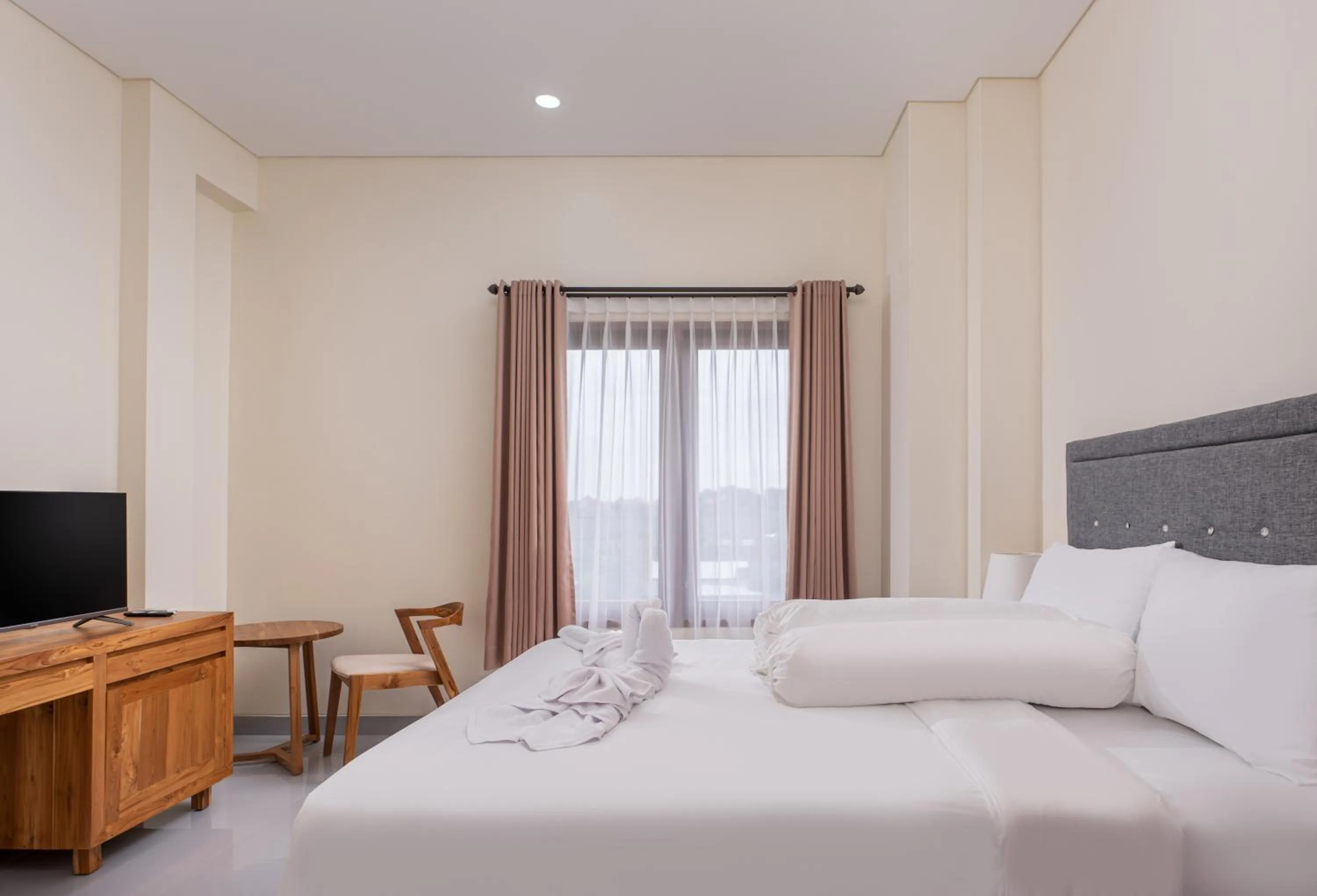 Bed in Cove Griya Elite I