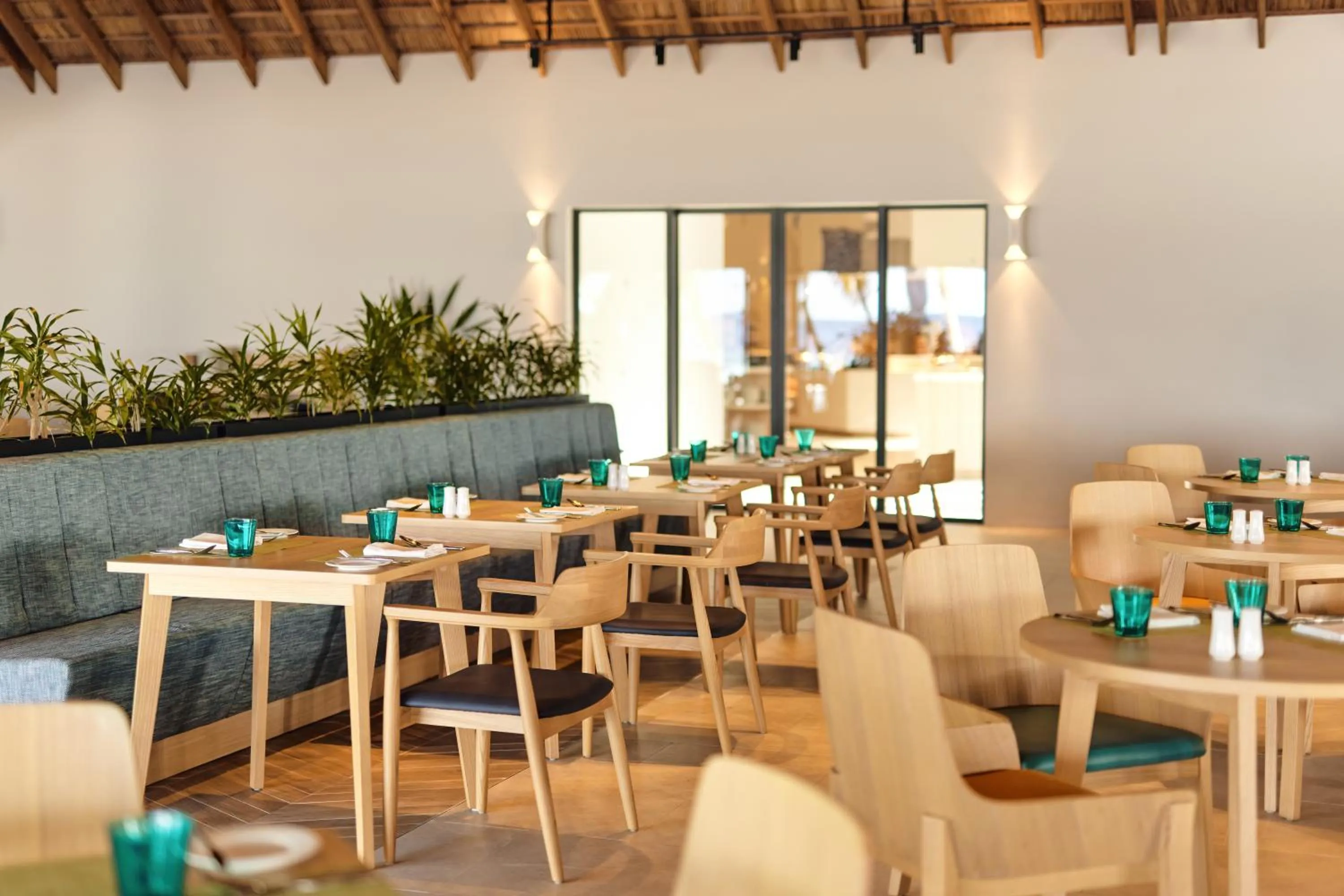 Restaurant/places to eat in Nova Maldives