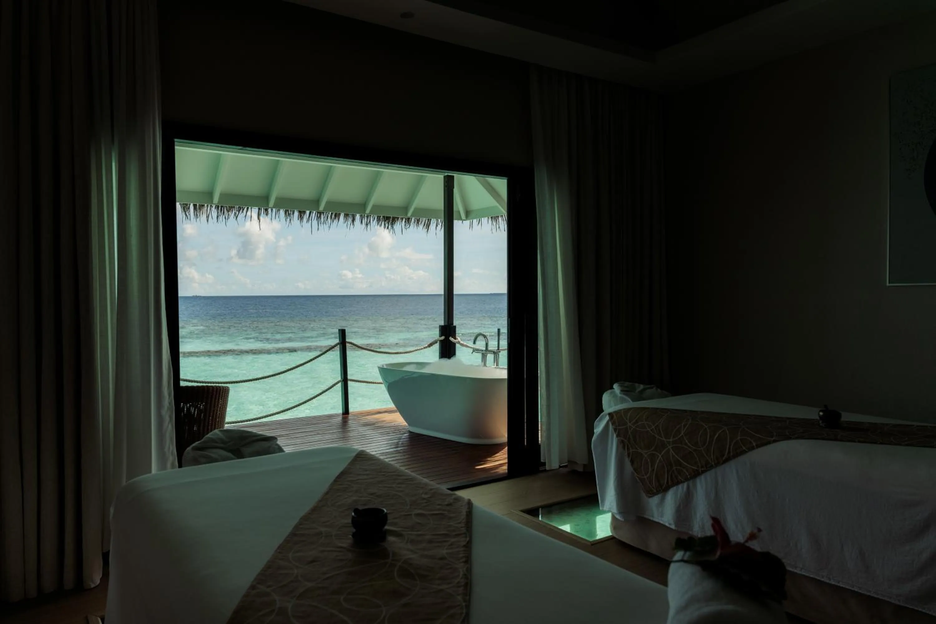 Spa and wellness centre/facilities, Bed in Nova Maldives