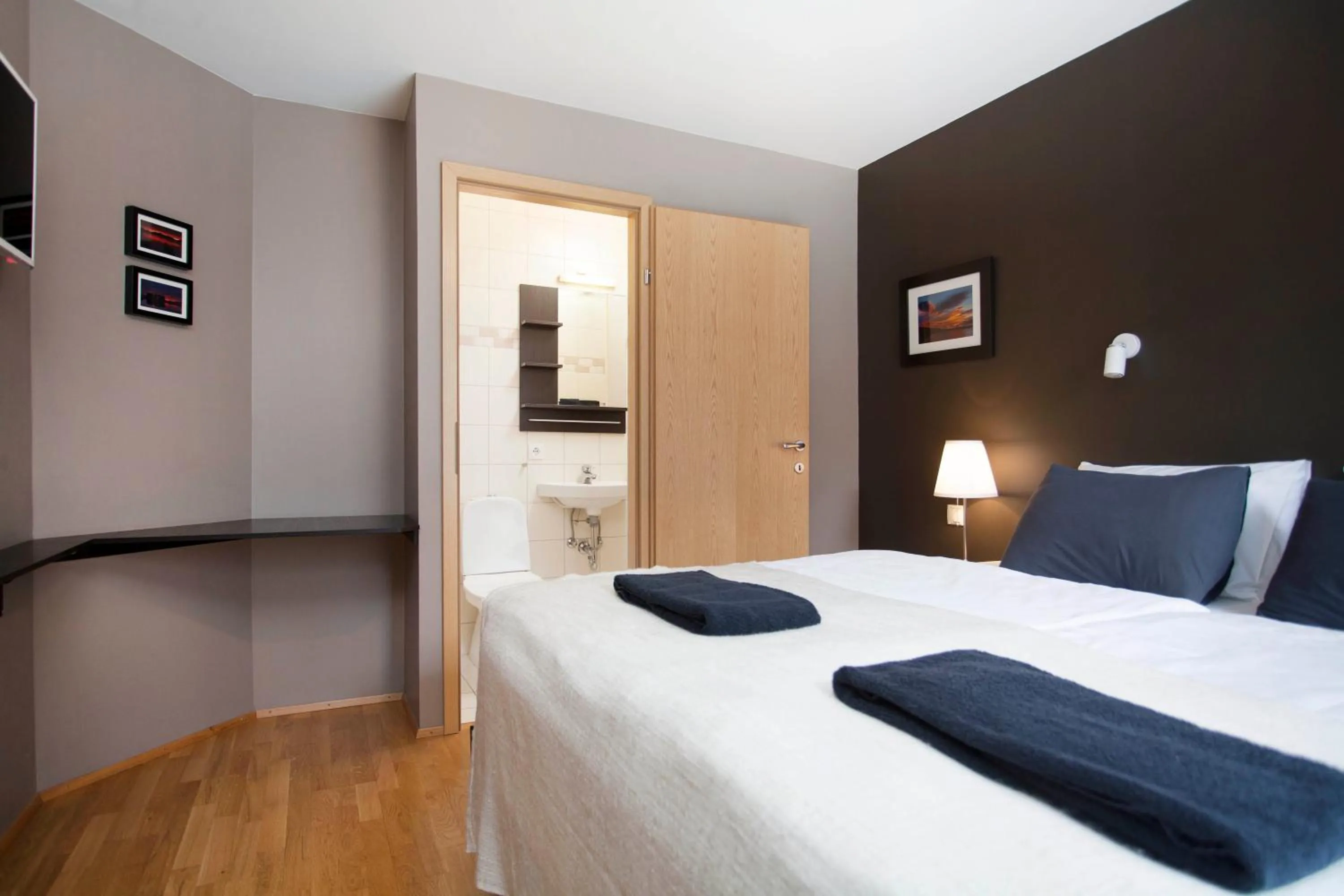 Small Economy Double Room with Private Bathroom in Torg Guest House