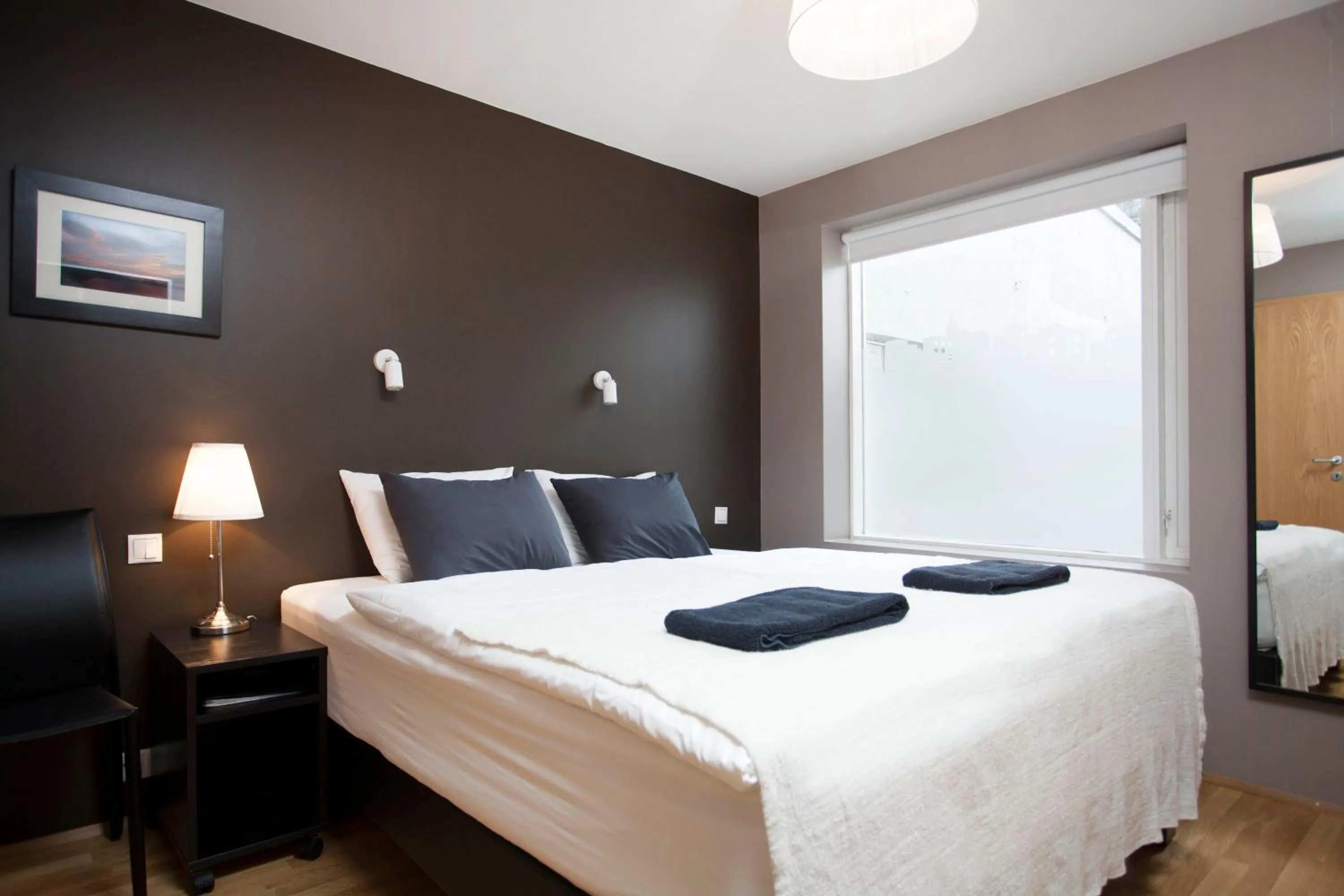 Small Economy Double Room with Private Bathroom in Torg Guest House