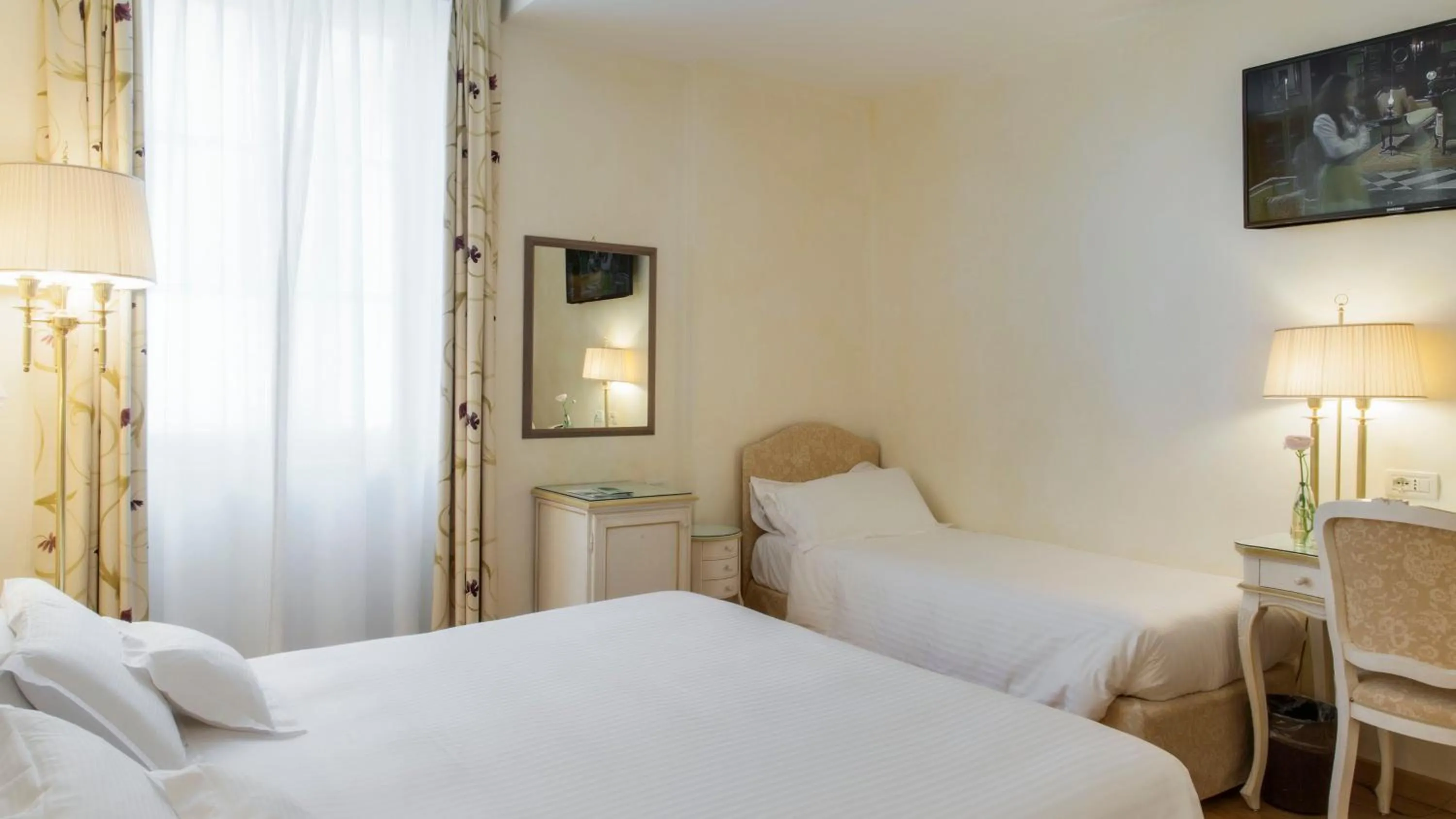 Day, Bed in Hotel Rivalago