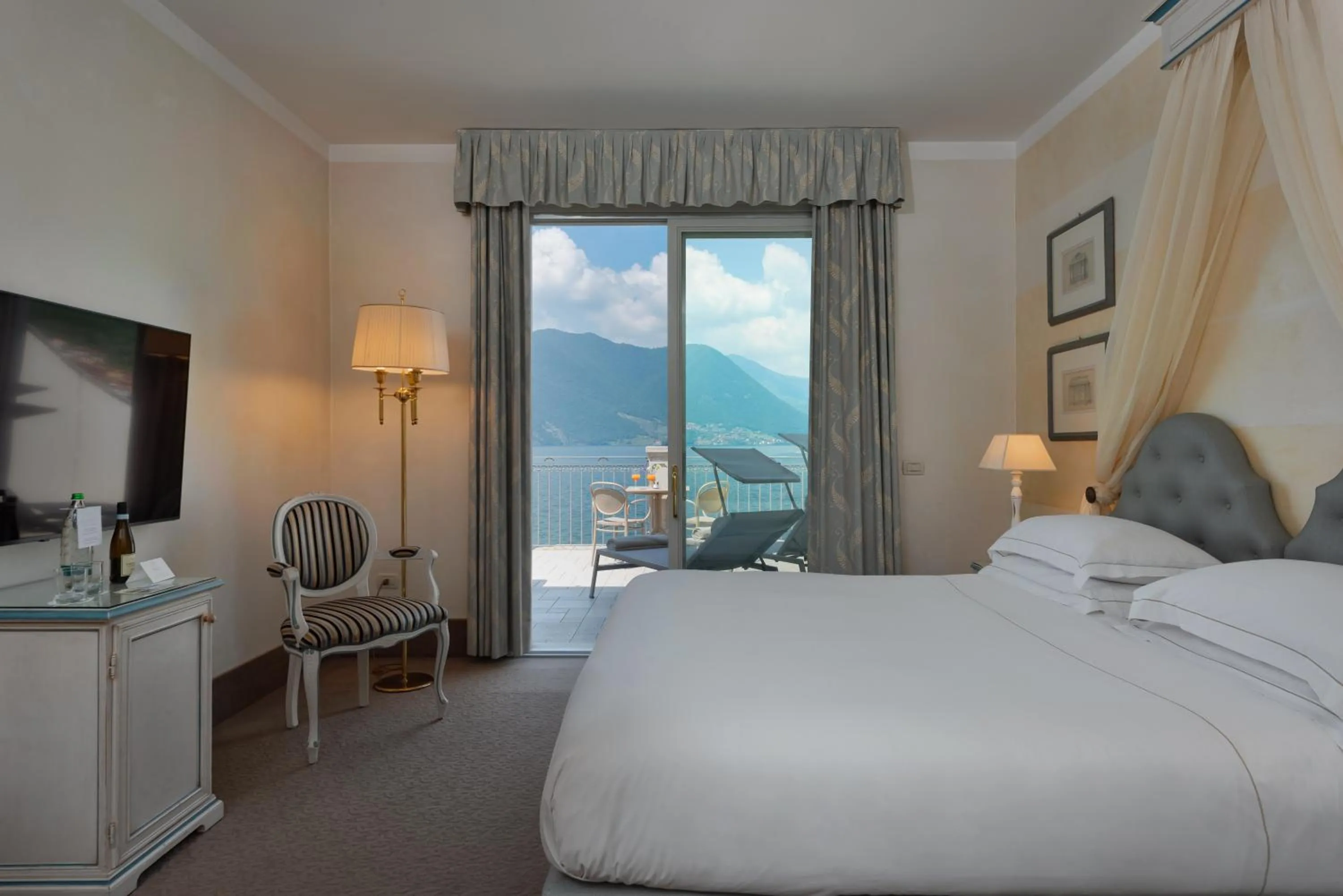 Bed in Hotel Rivalago