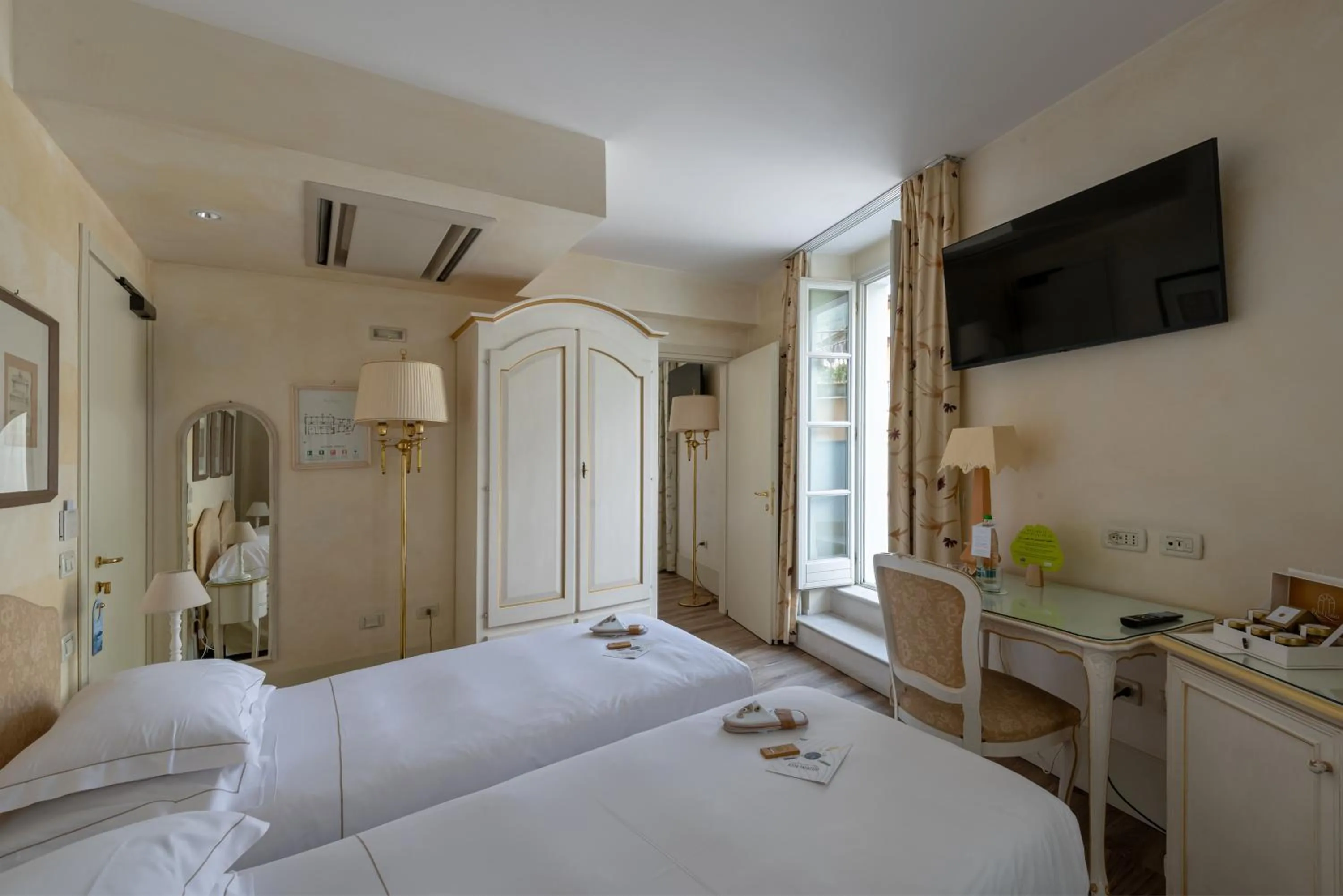 Bed in Hotel Rivalago