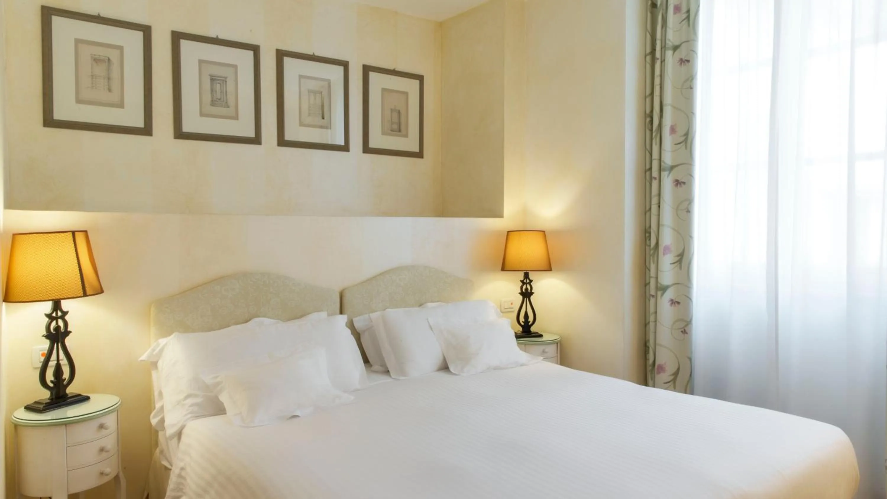 Bed in Hotel Rivalago