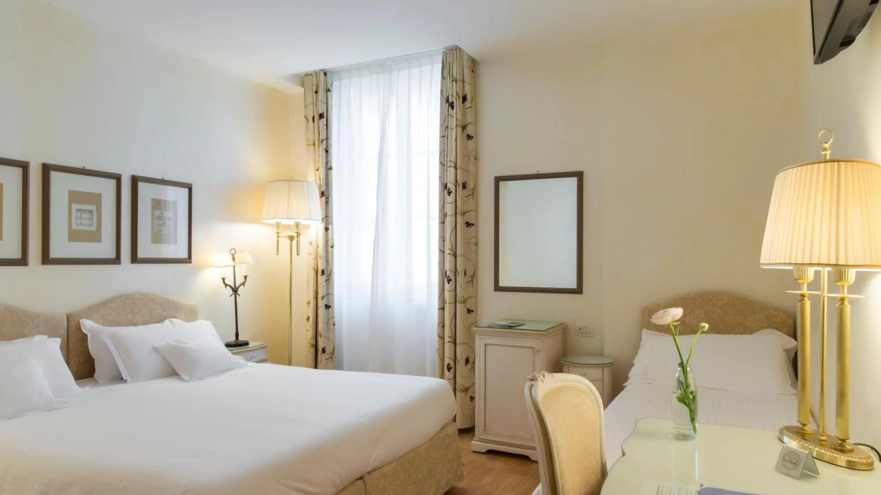 Day, Bed in Hotel Rivalago