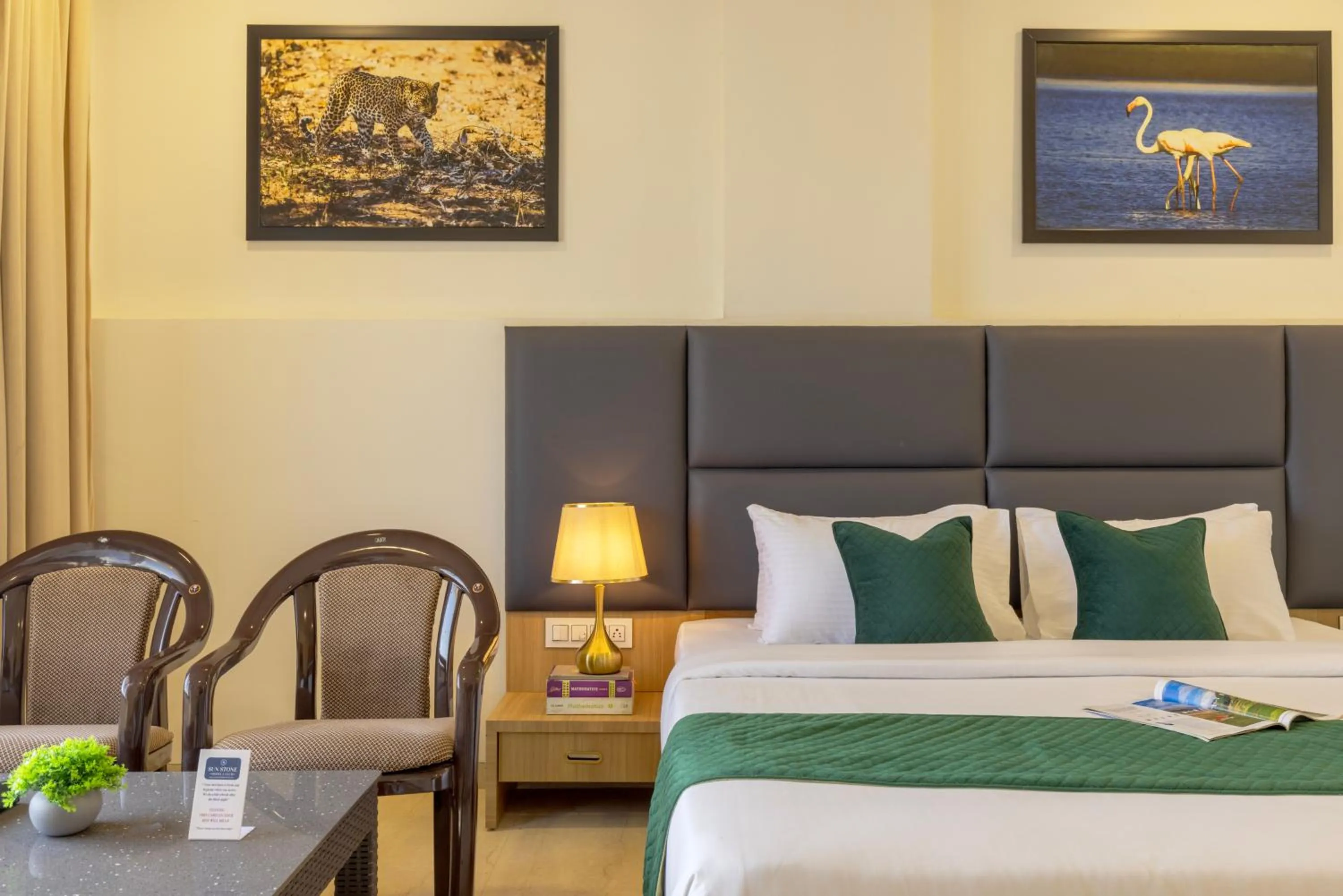 Bed in Sun Stone Hotel & Club - Jawai