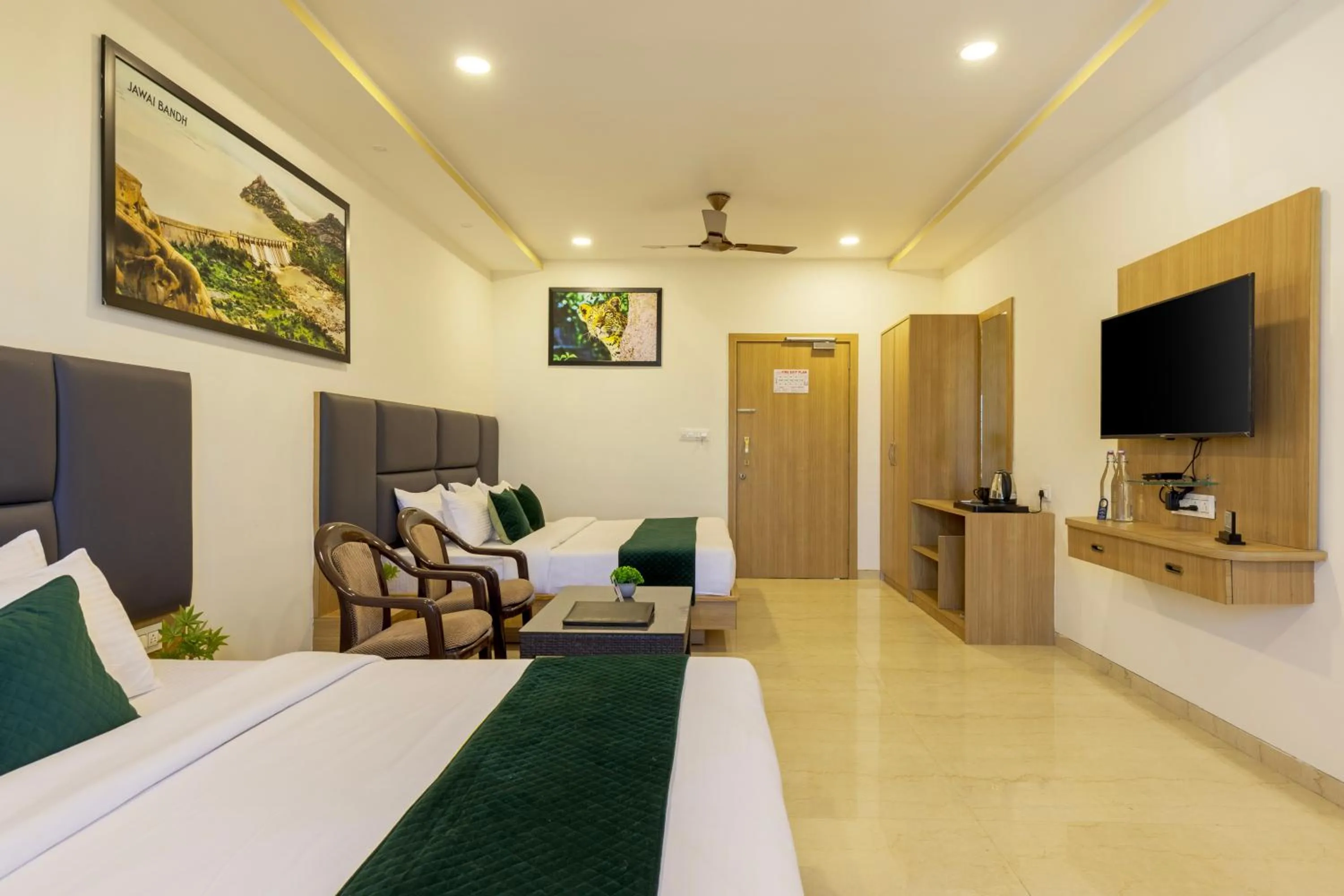 Photo of the whole room, Bed in Sun Stone Hotel & Club - Jawai