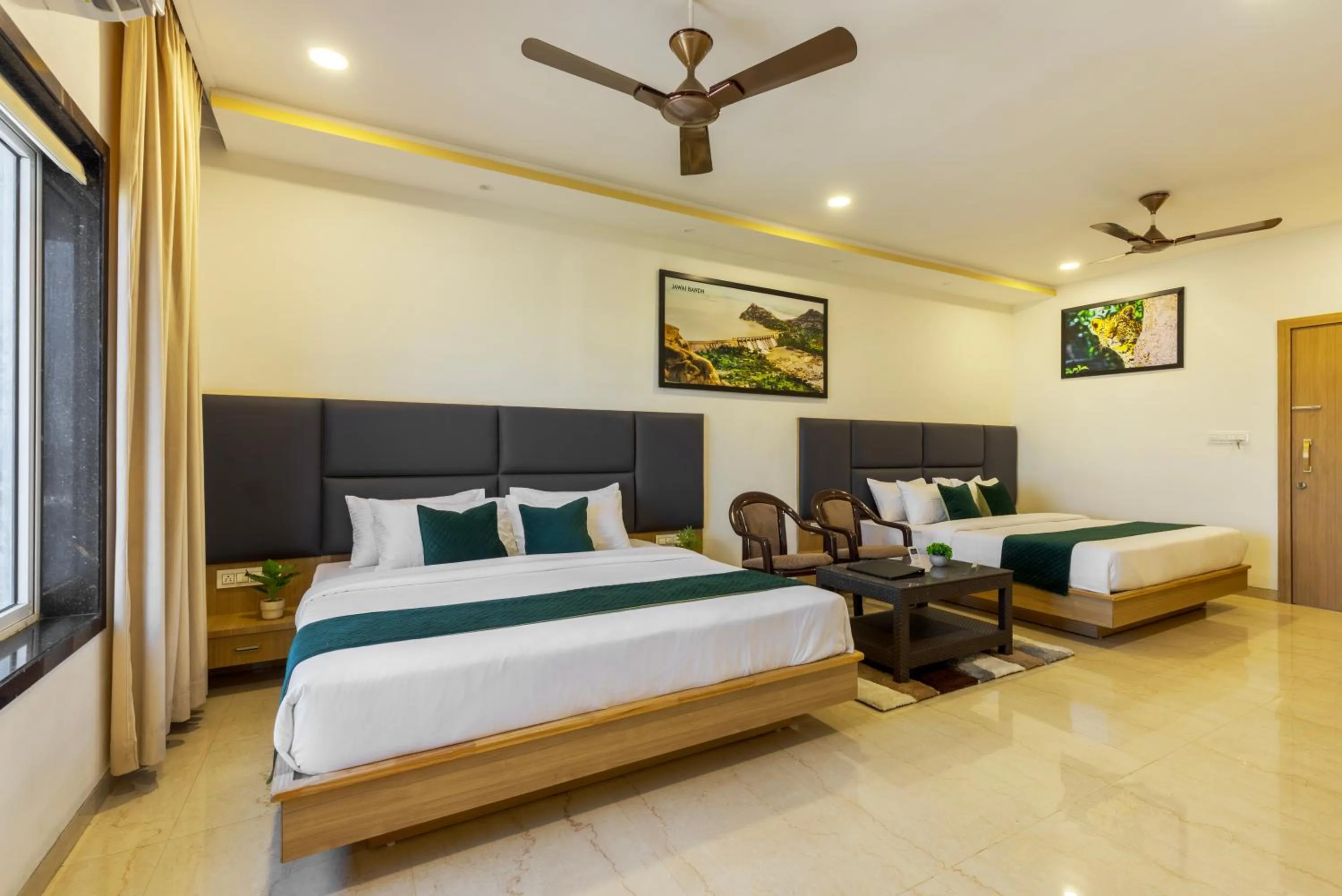 Photo of the whole room, Bed in Sun Stone Hotel & Club - Jawai