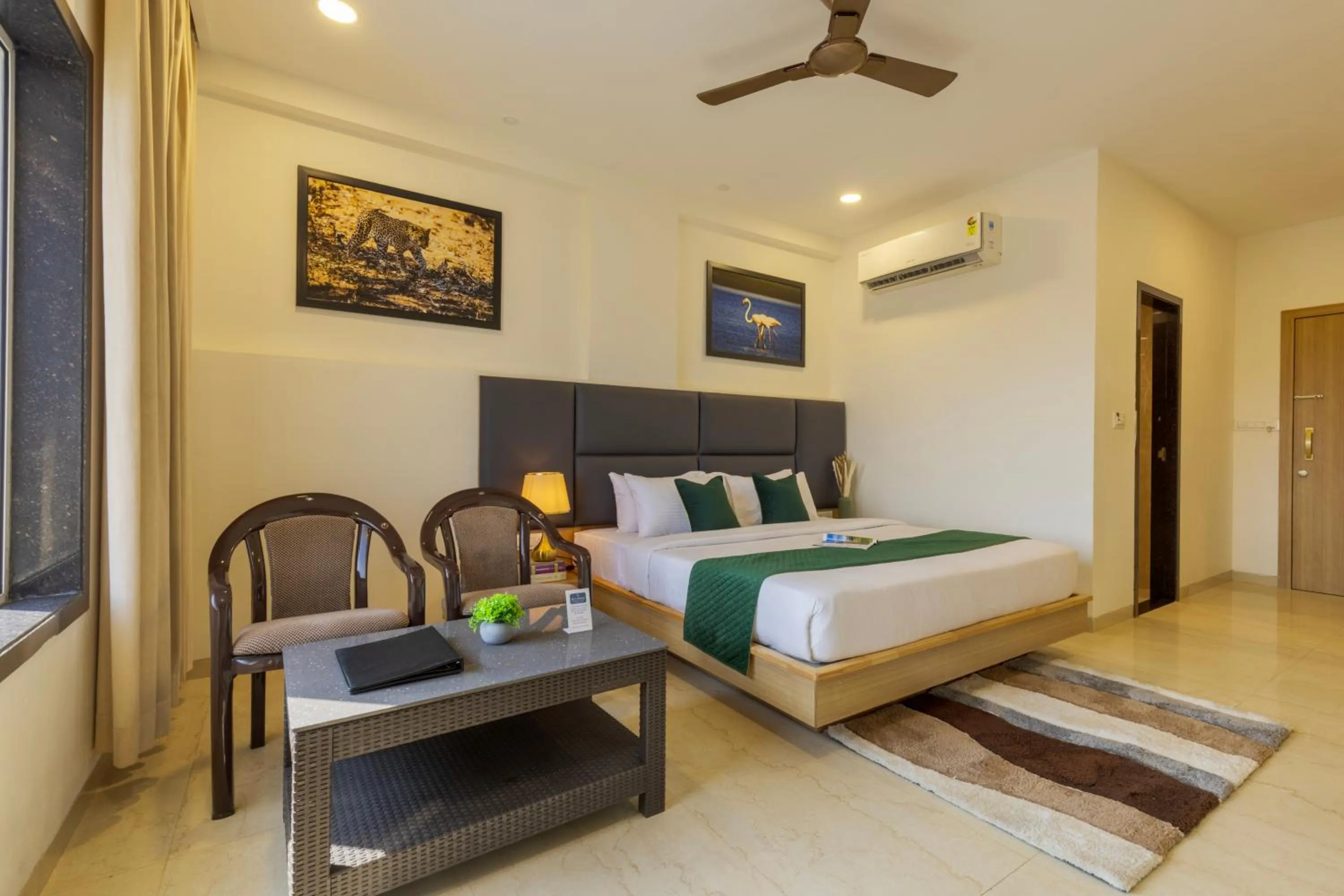 Photo of the whole room, Bed in Sun Stone Hotel & Club - Jawai
