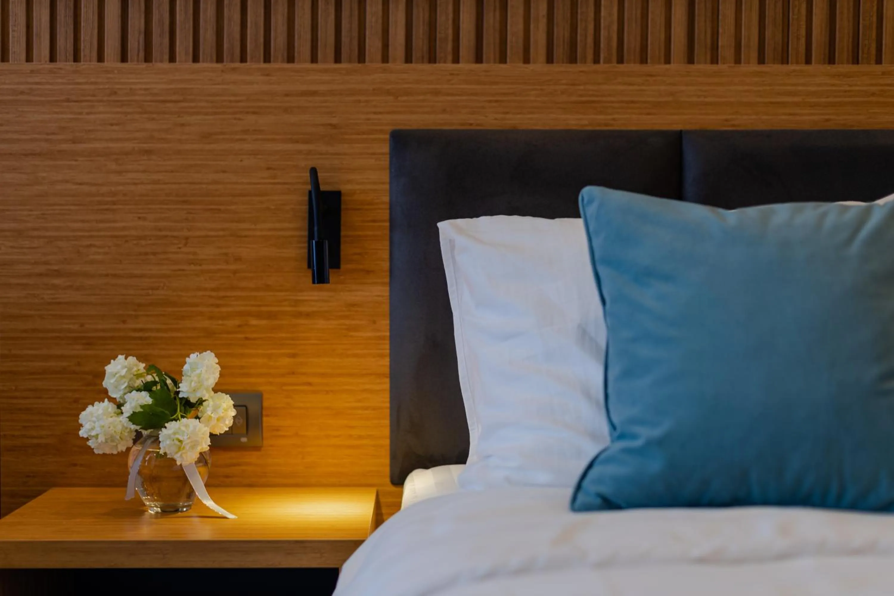 Bedroom, Bed in Hotel Monarch