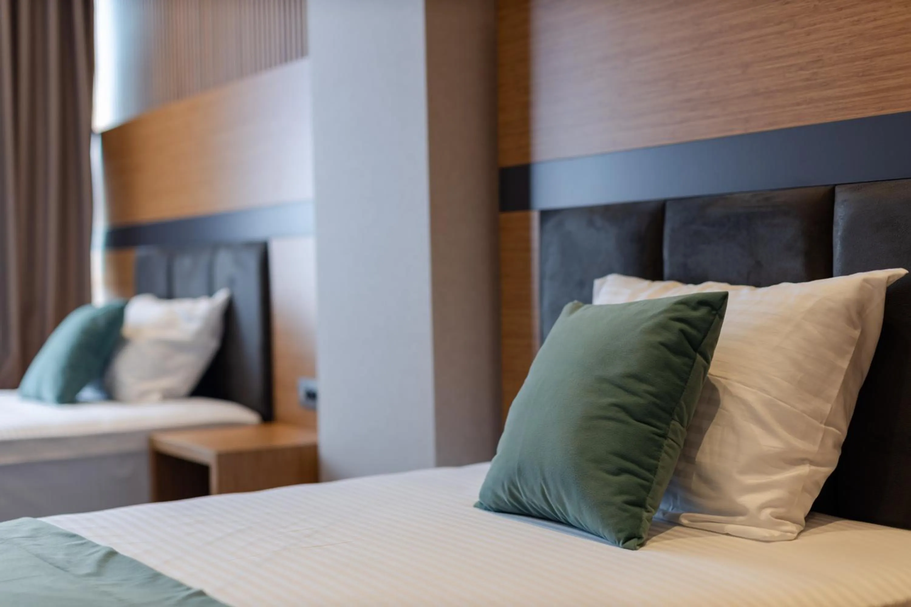 Bedroom, Bed in Hotel Monarch