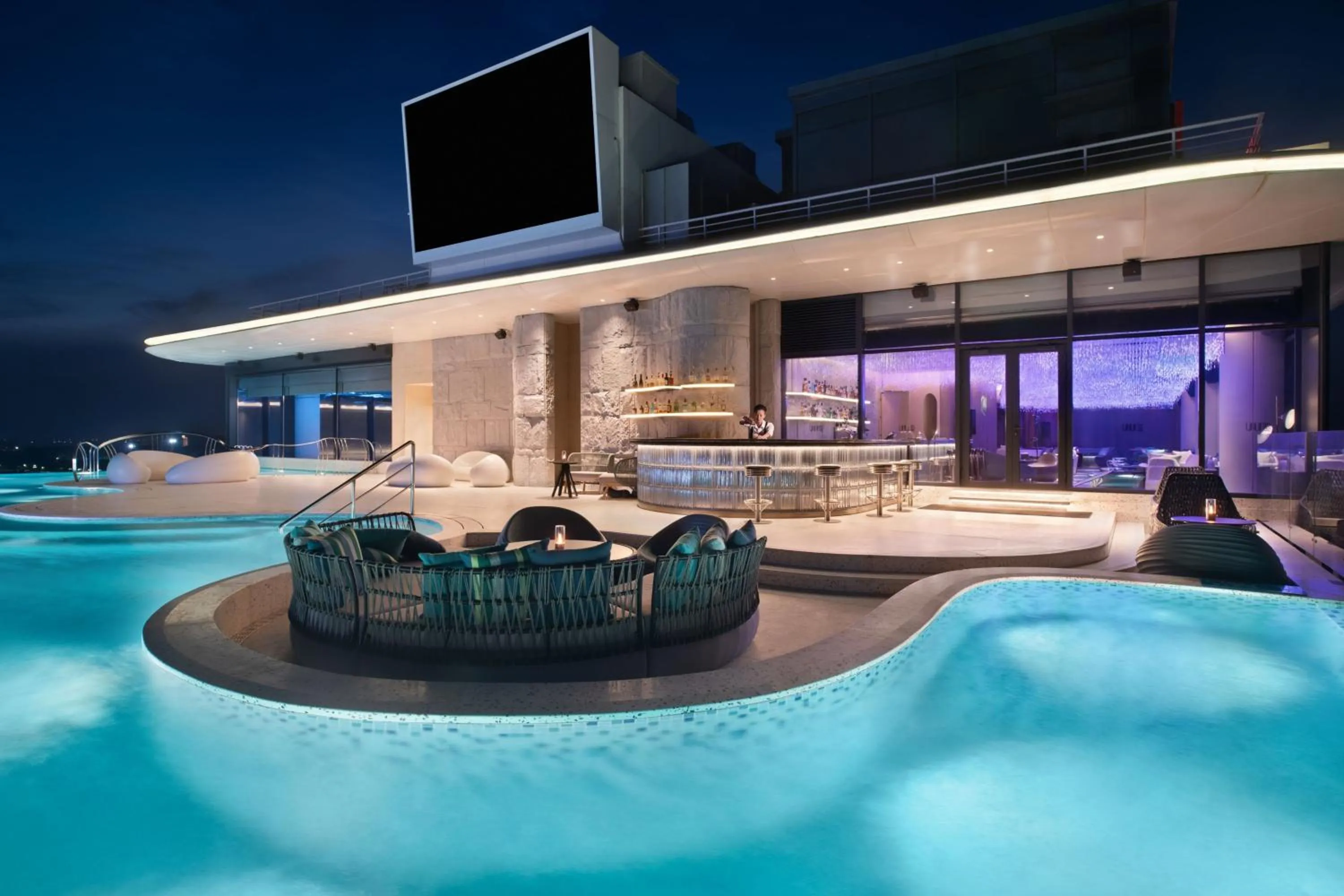 Swimming pool in Qinhuangdao Marriott Resort