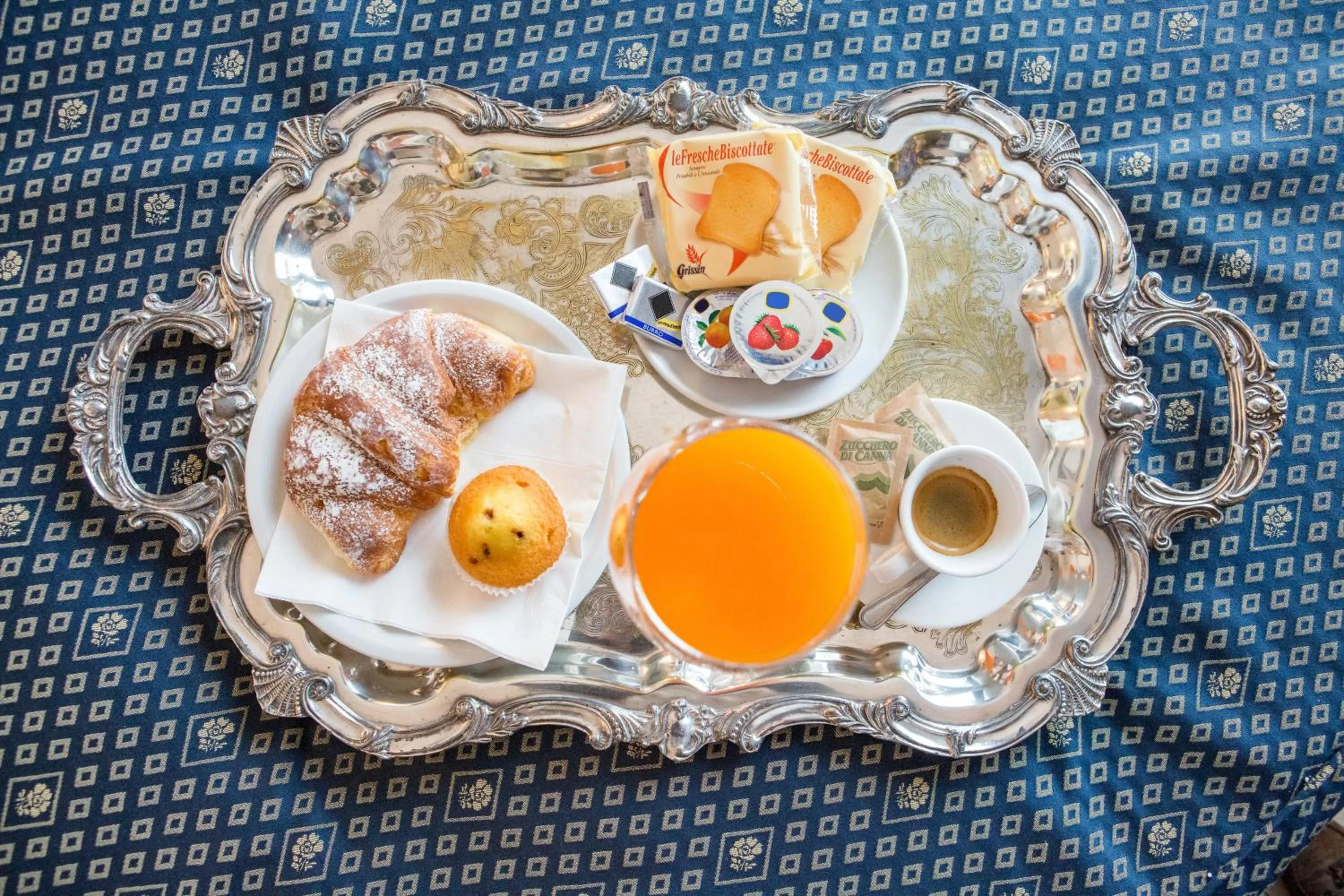 Breakfast in Hotel Leonardo
