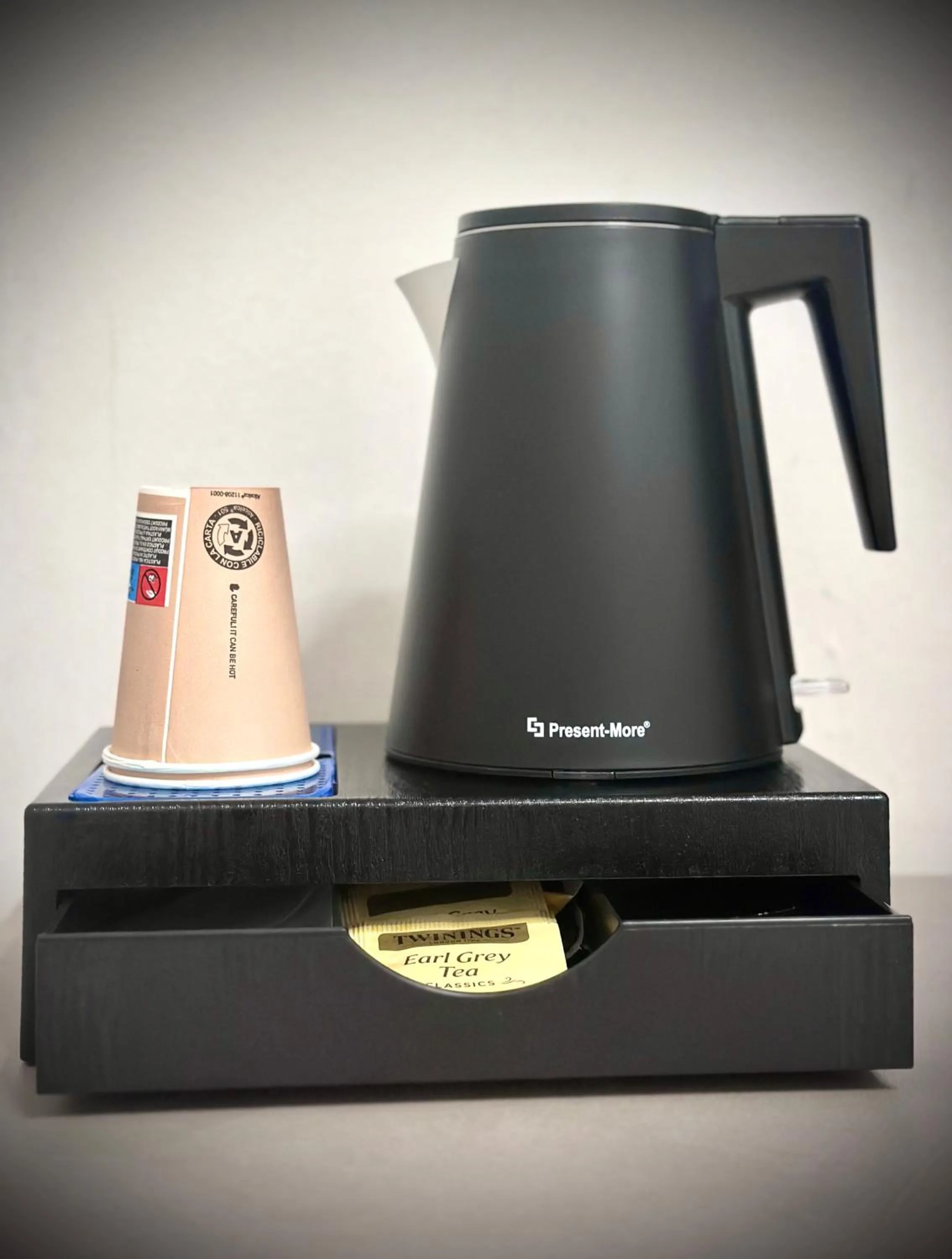 Coffee/tea facilities in Hotel Leonardo