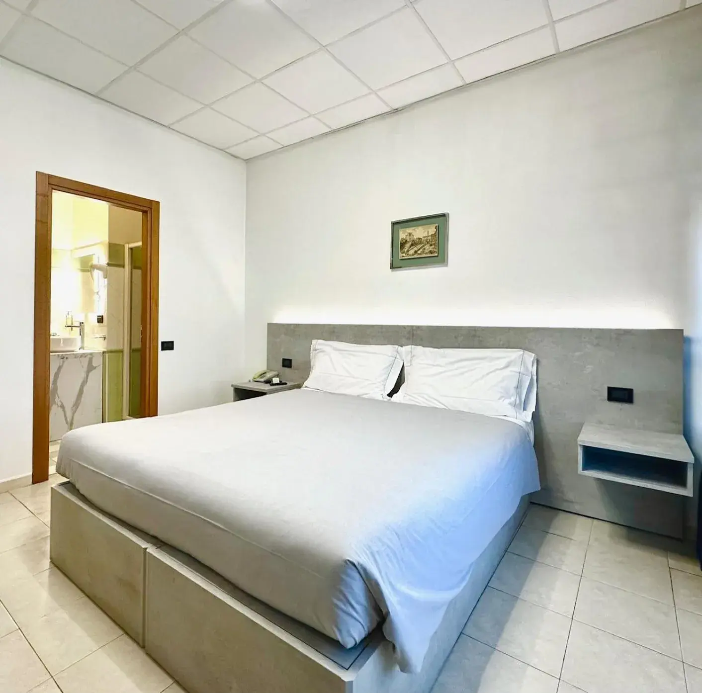 Bed in Hotel Leonardo Bed in Hotel Leonardo