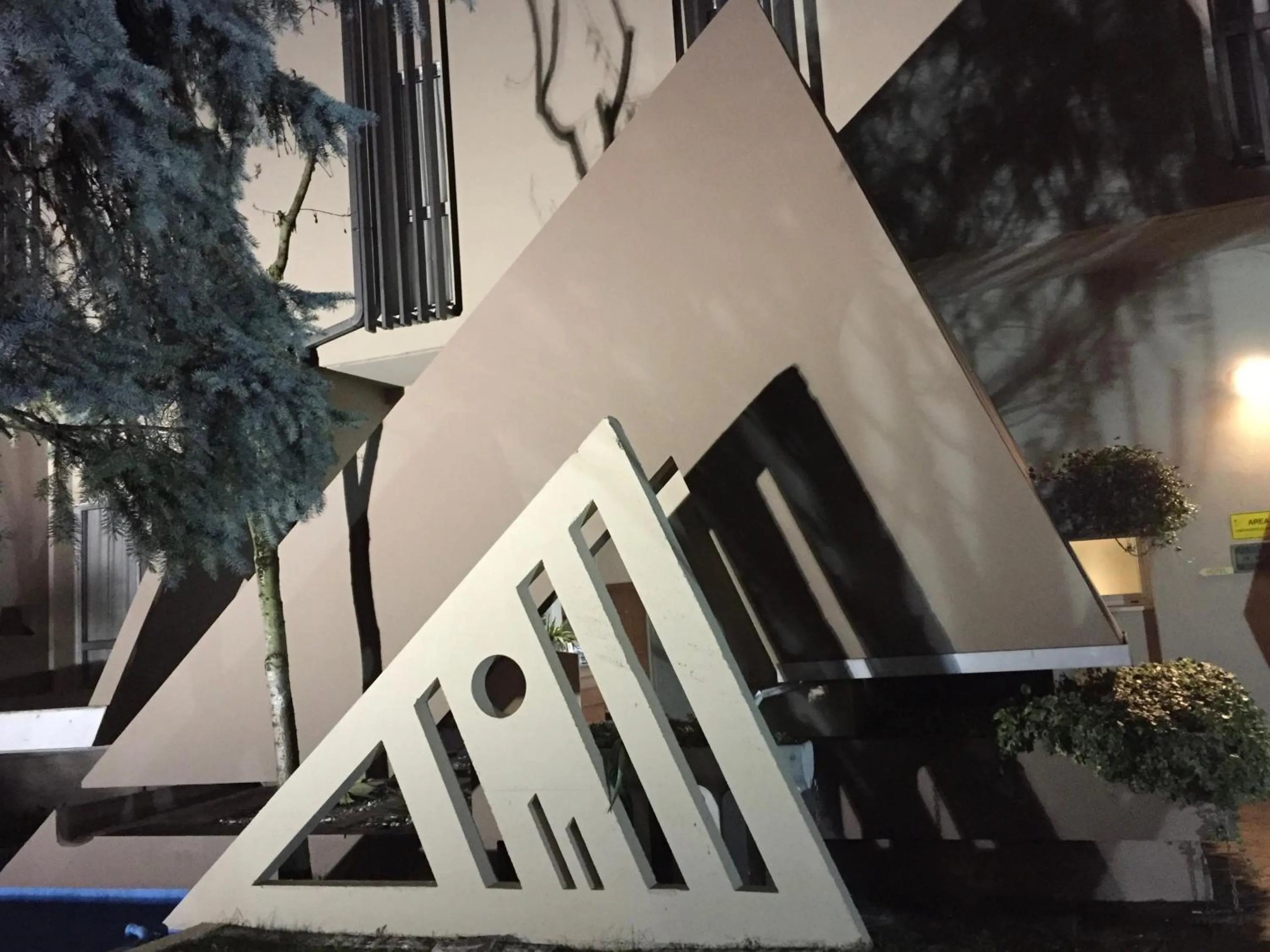 Garden in Hotel Leonardo