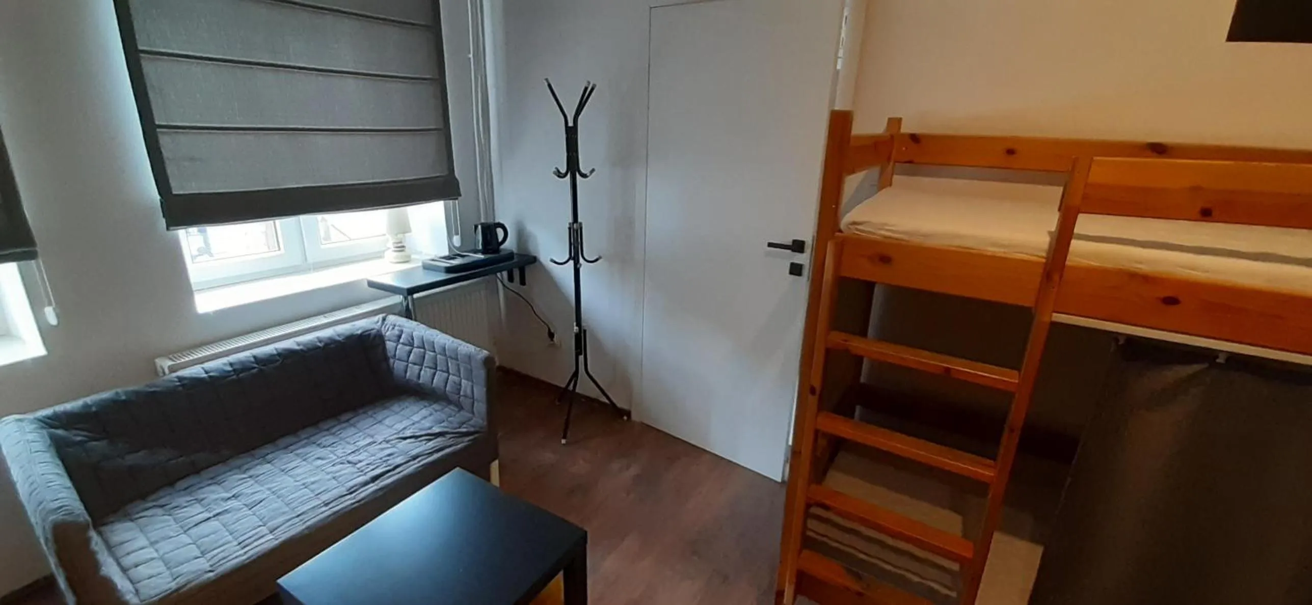 Photo of the whole room, Bed in Kraków Chilli Hostel