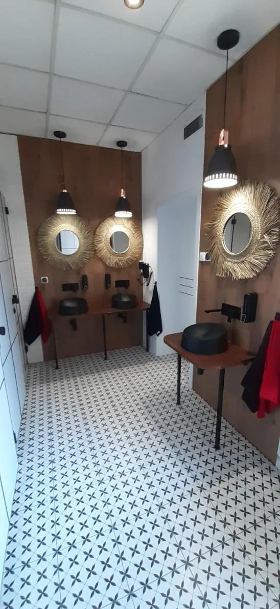 Bathroom in Kraków Chilli Hostel