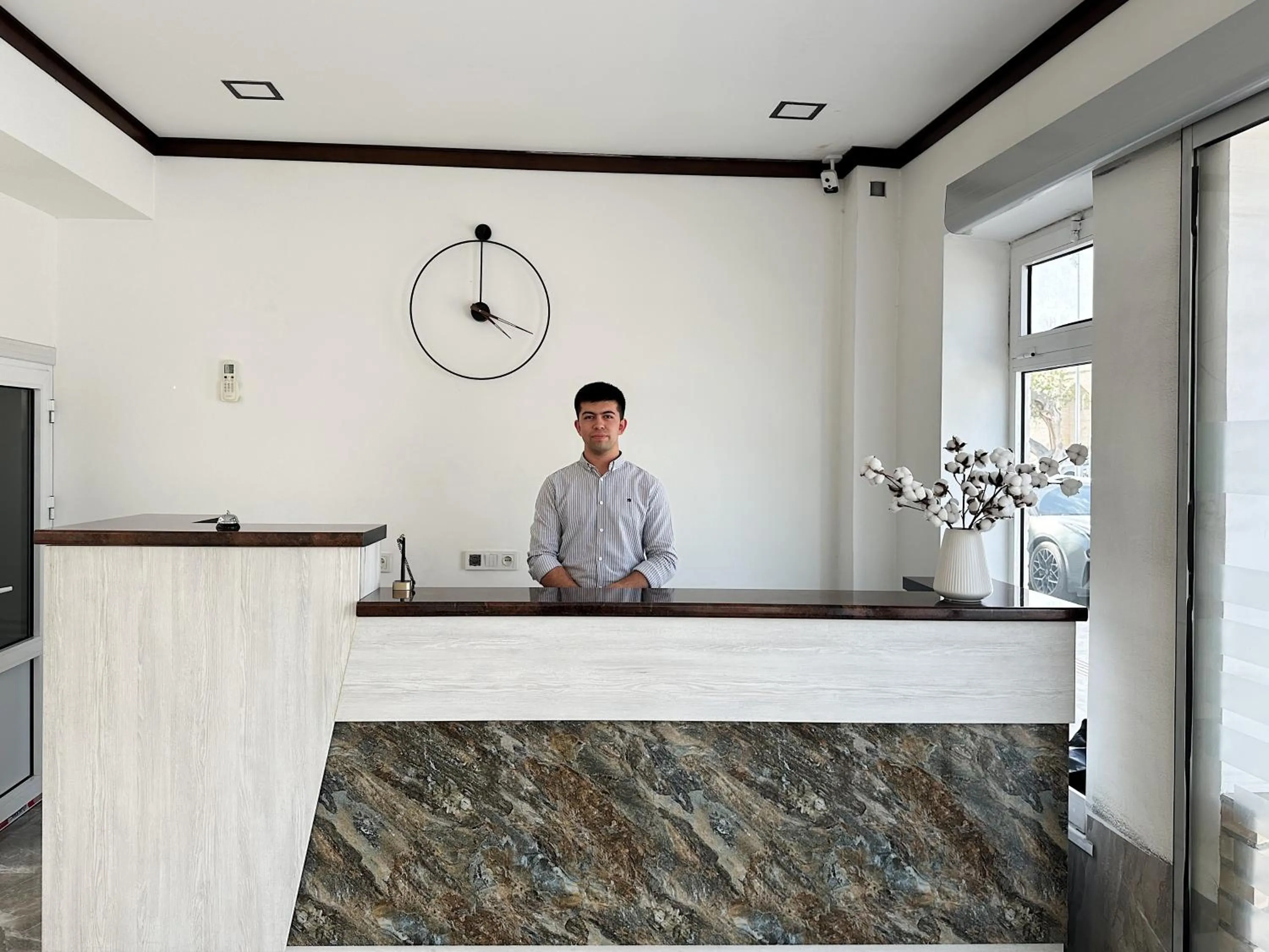 Atrium Hotel