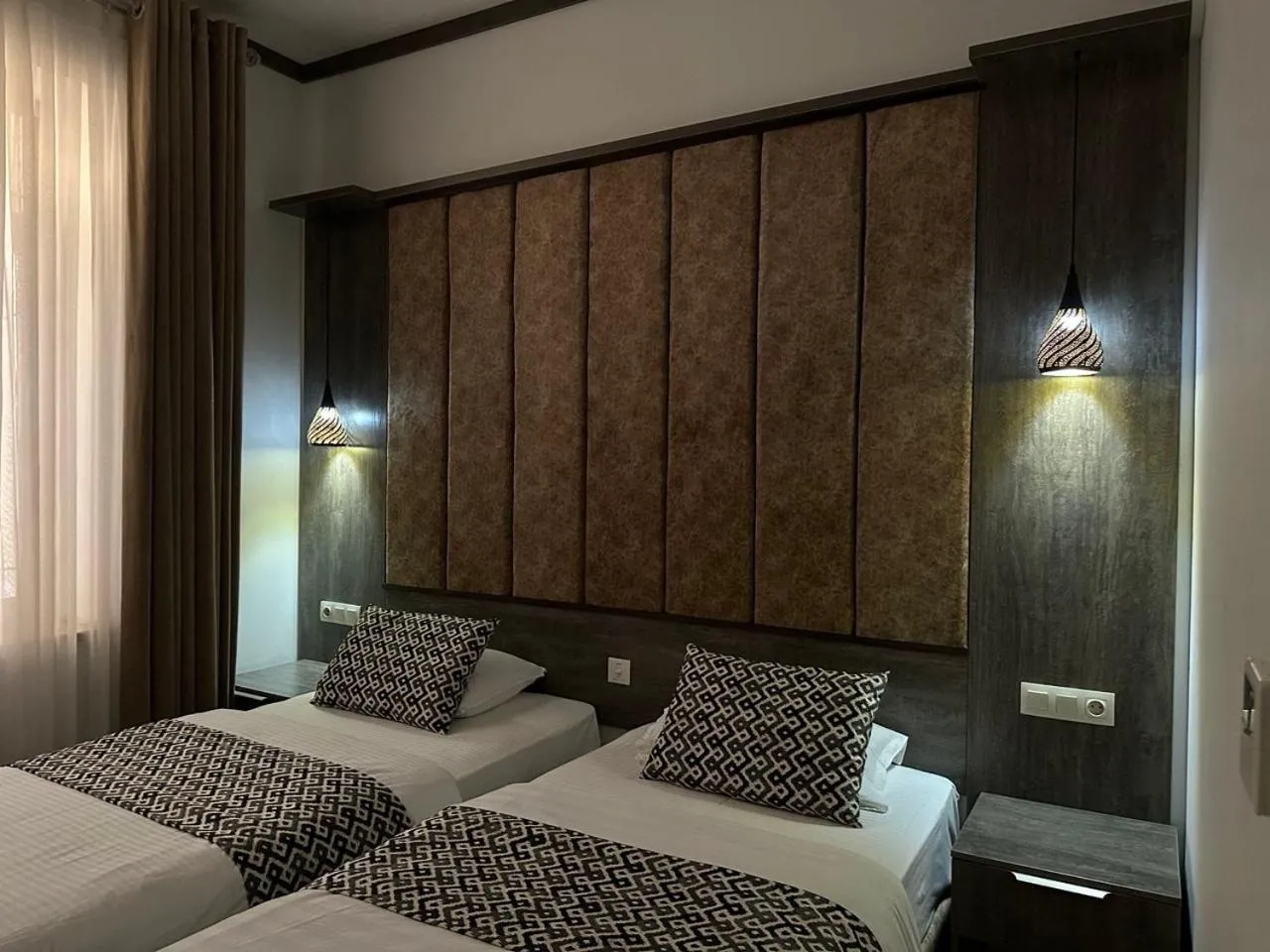 Atrium Hotel