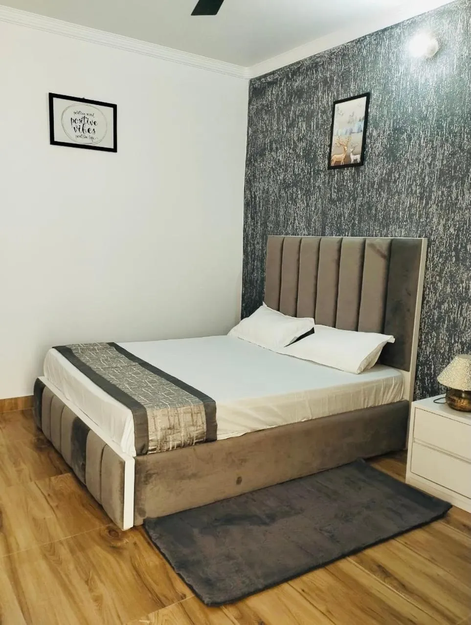 Bedroom, Bed in Mrig Valley Resort, Homestay & Banquet