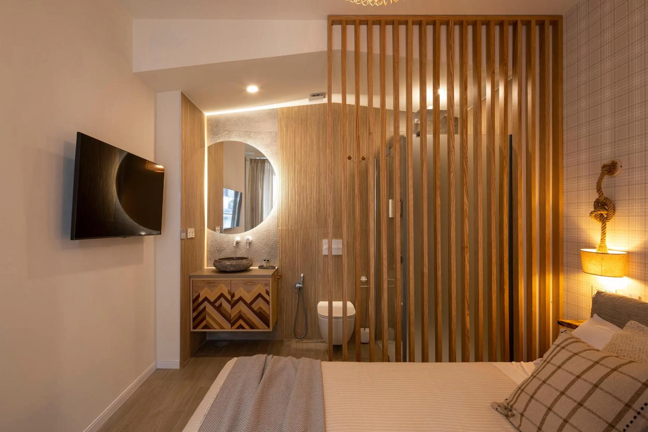 Bathroom, Bed in Palatina Concept Suites