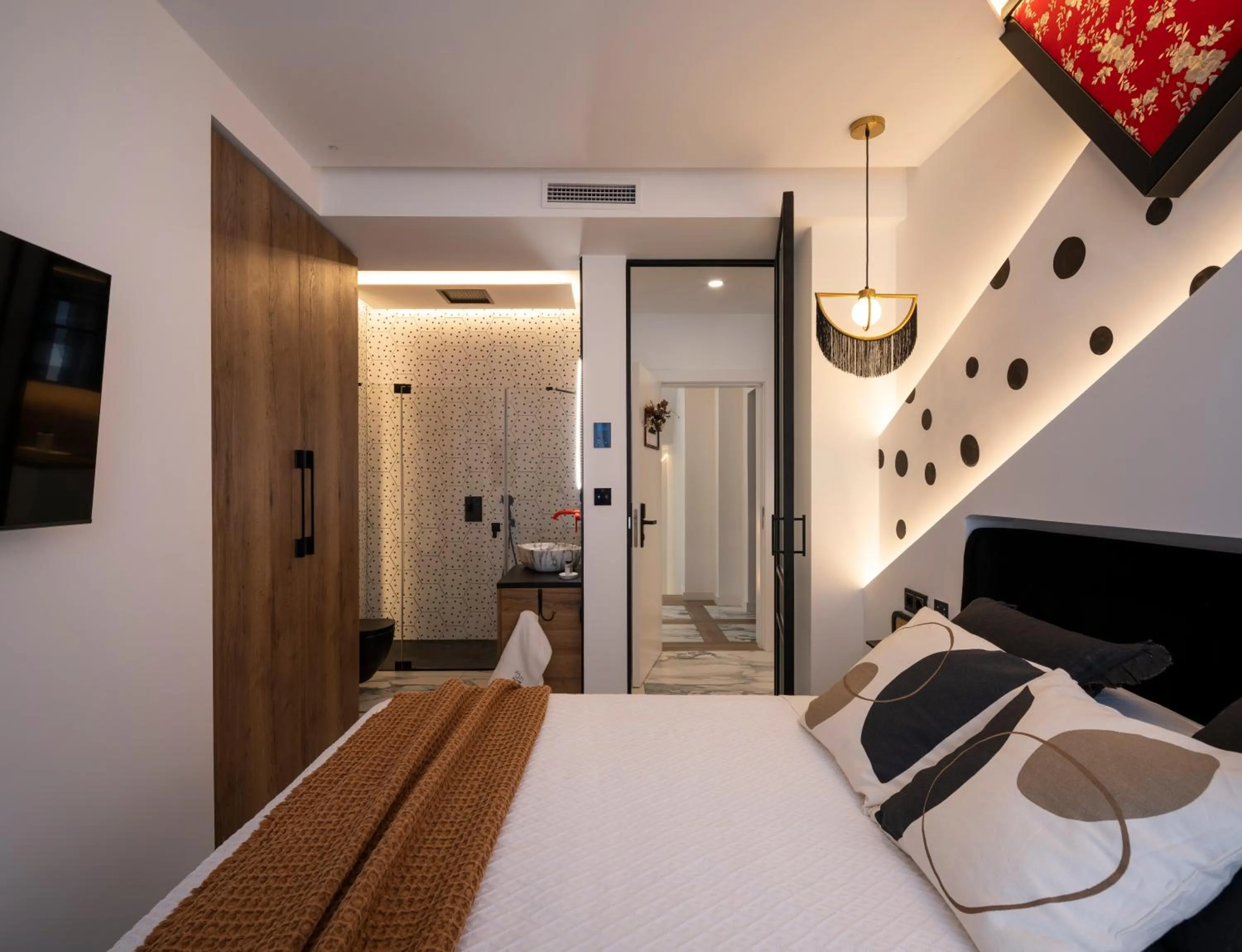 Bathroom, Bed in Palatina Concept Suites