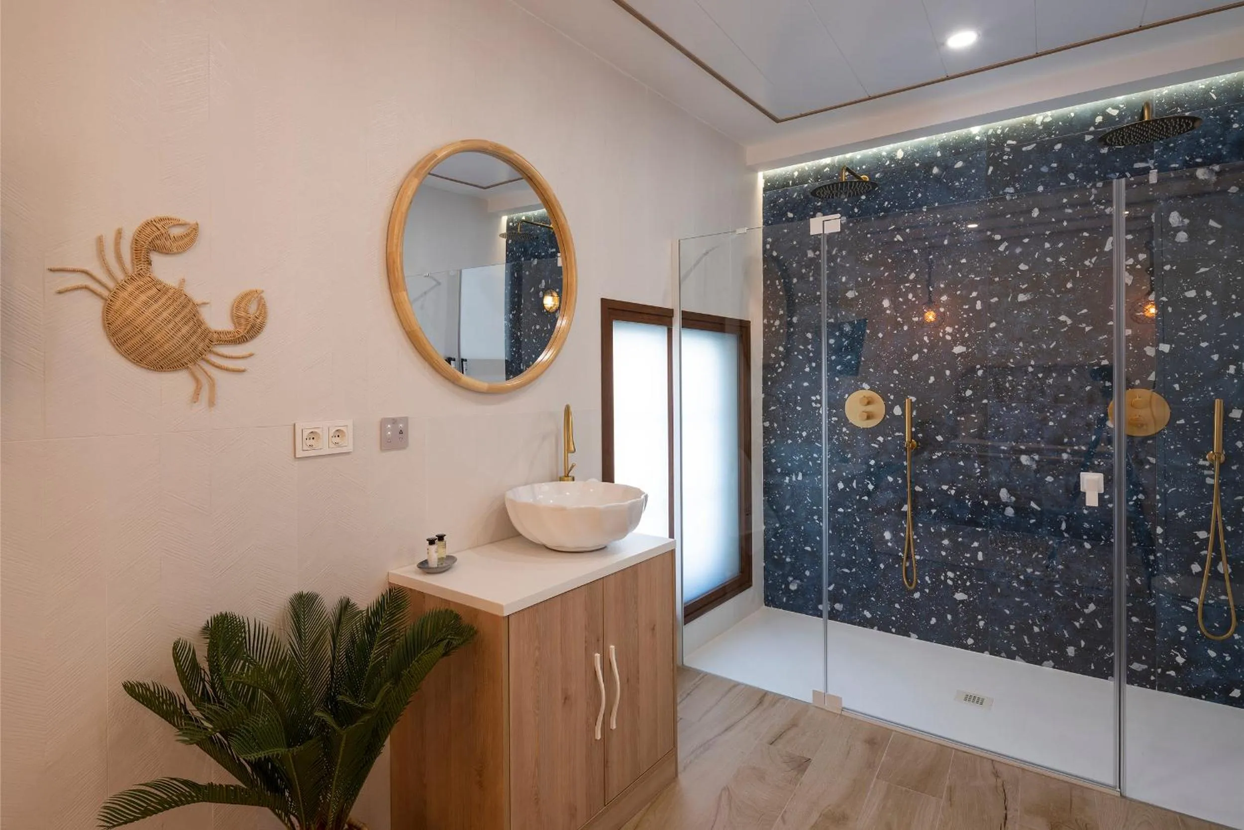 Shower in Palatina Concept Suites