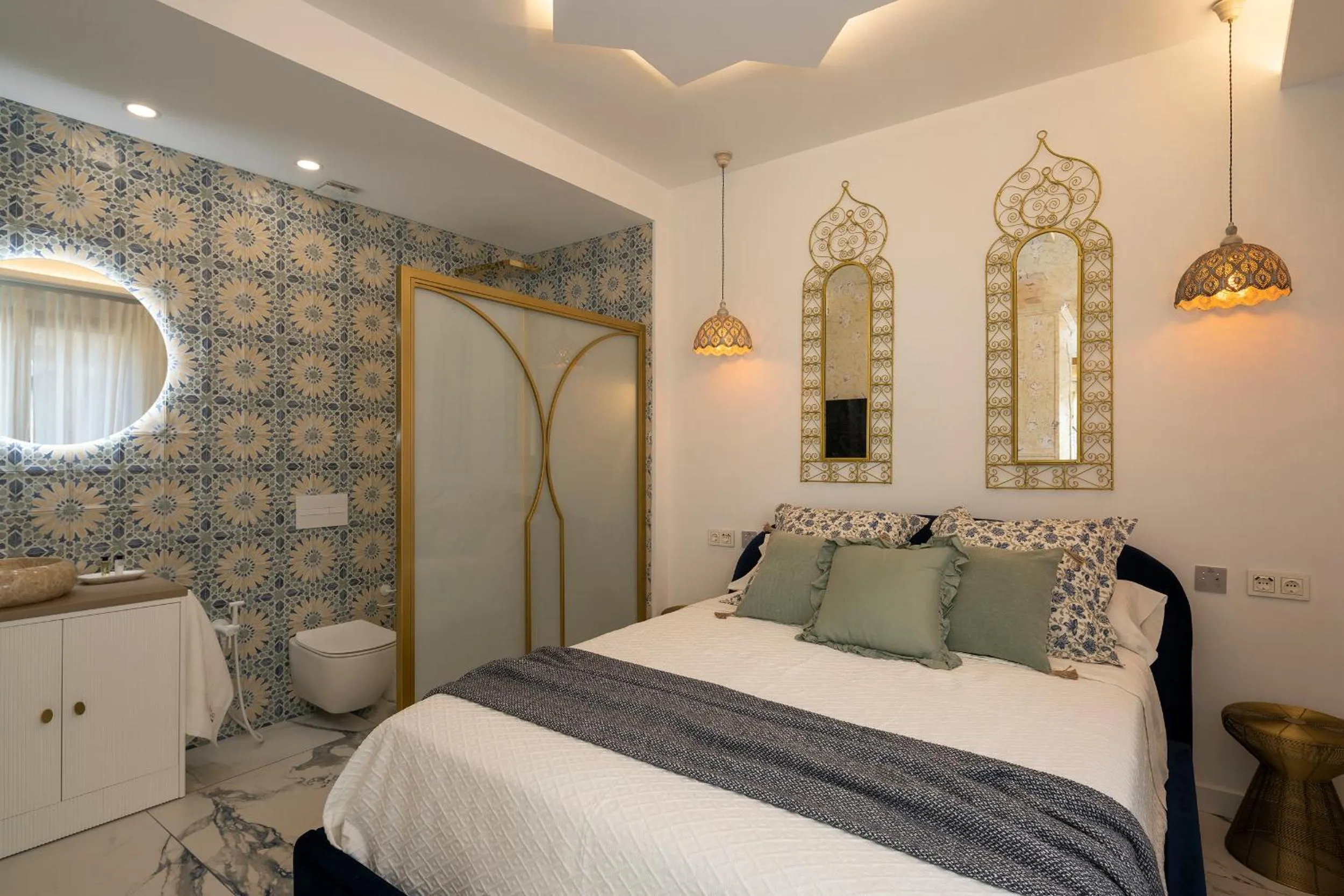 Bathroom, Bed in Palatina Concept Suites