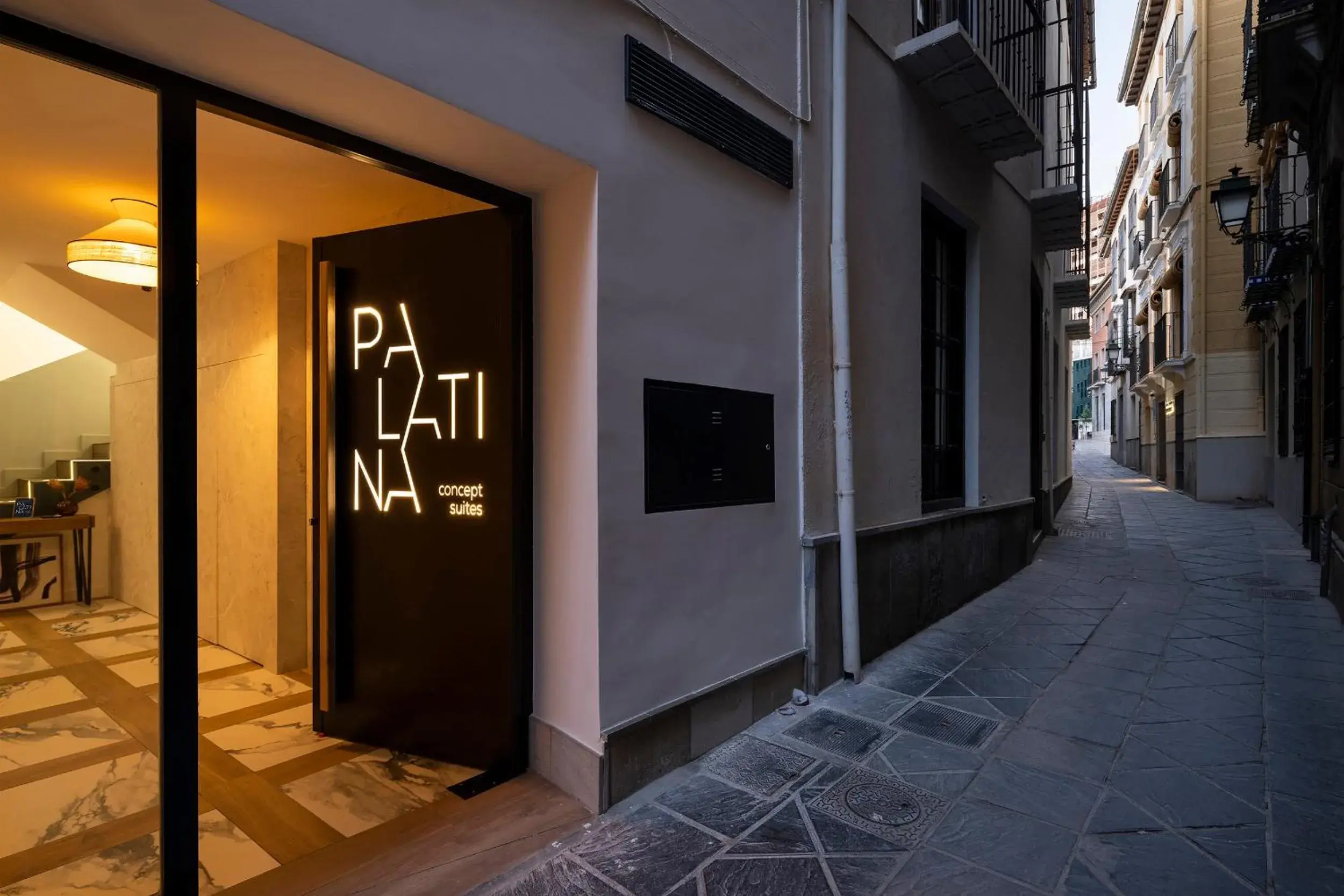 Property building in Palatina Concept Suites Property building in Palatina Concept Suites