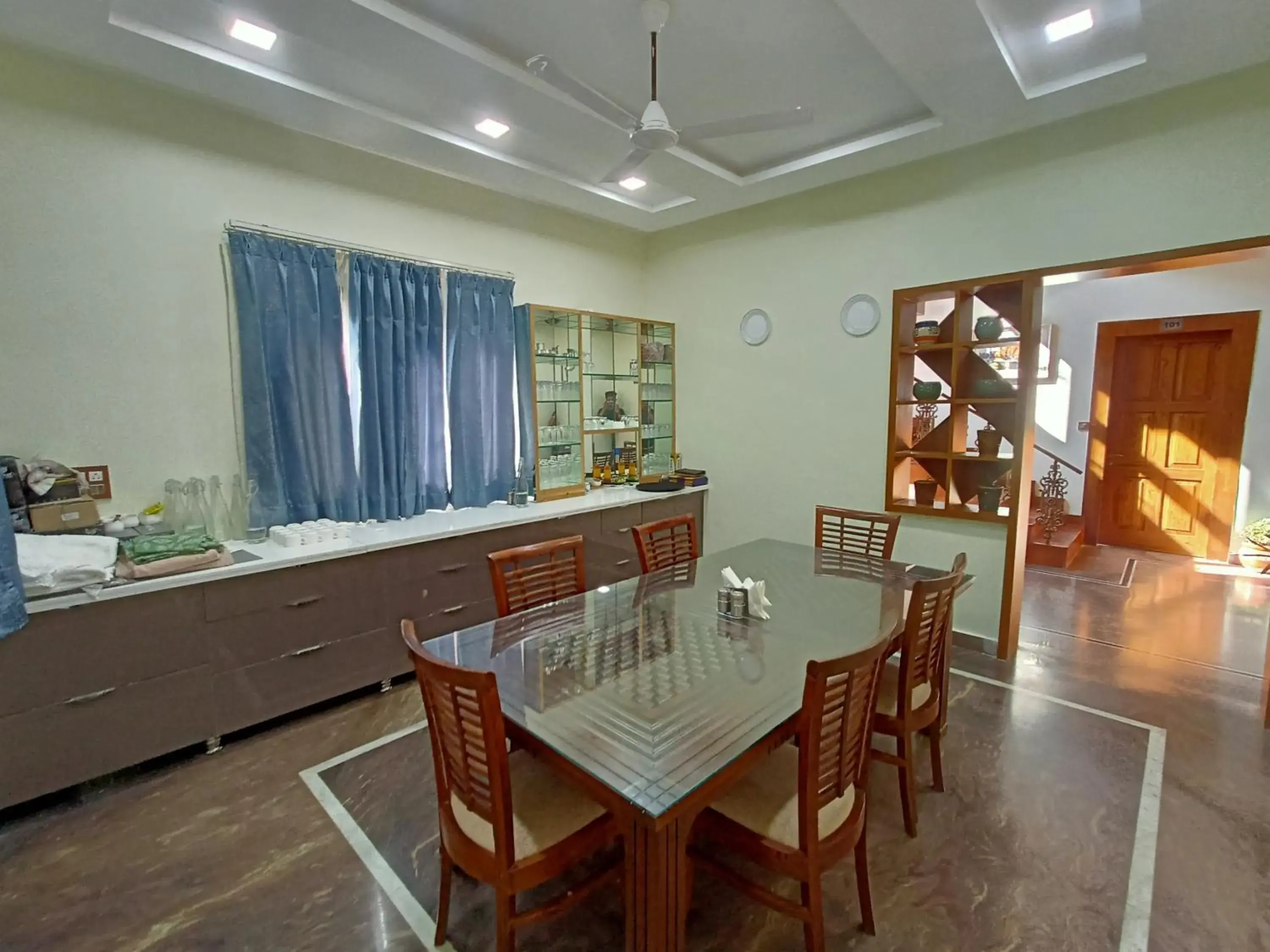 Restaurant/places to eat in Matoshree Club and Resort Restaurant/places to eat in Matoshree Club and Resort