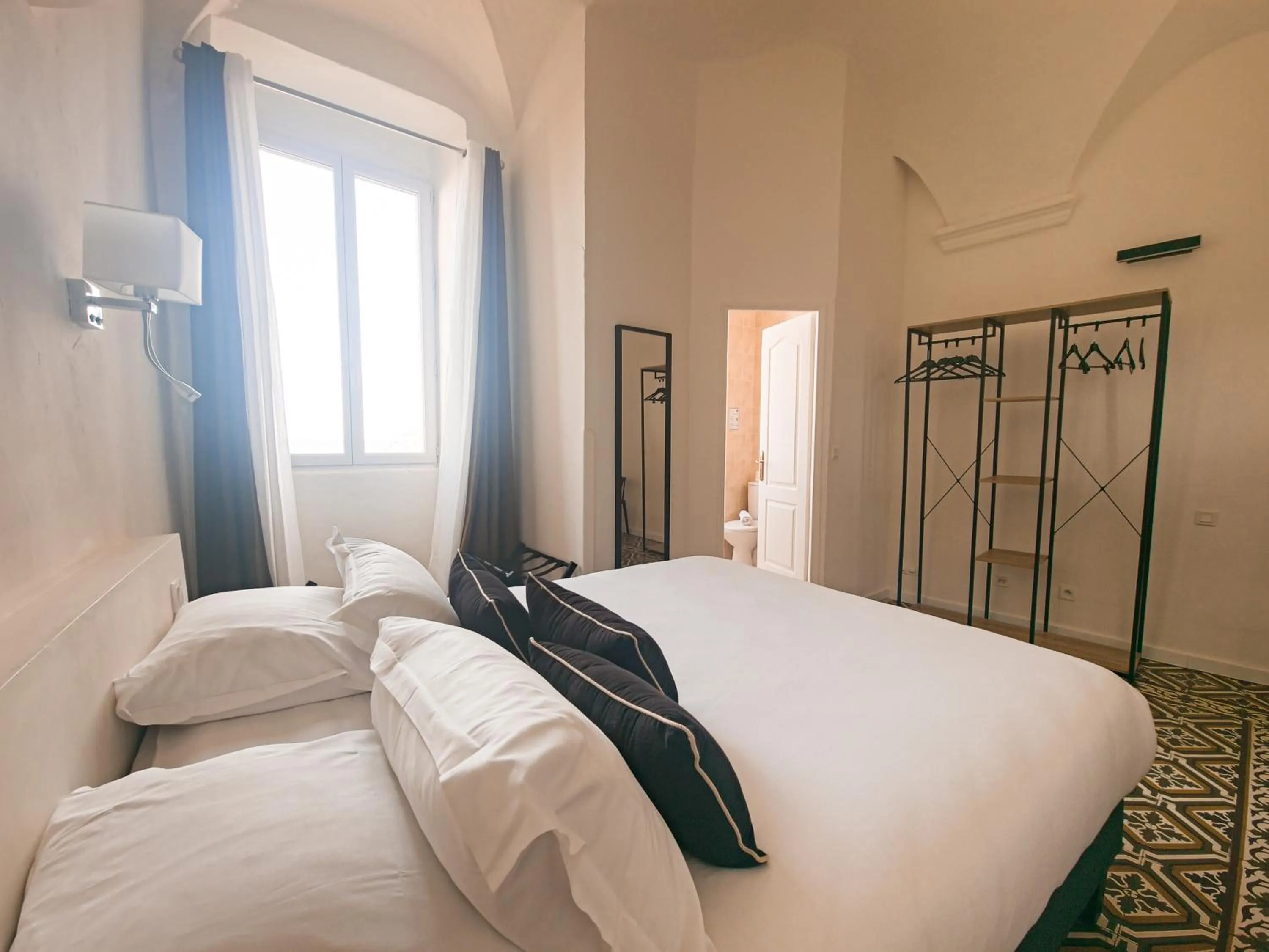 Bed in Hôtel Posta Vecchia