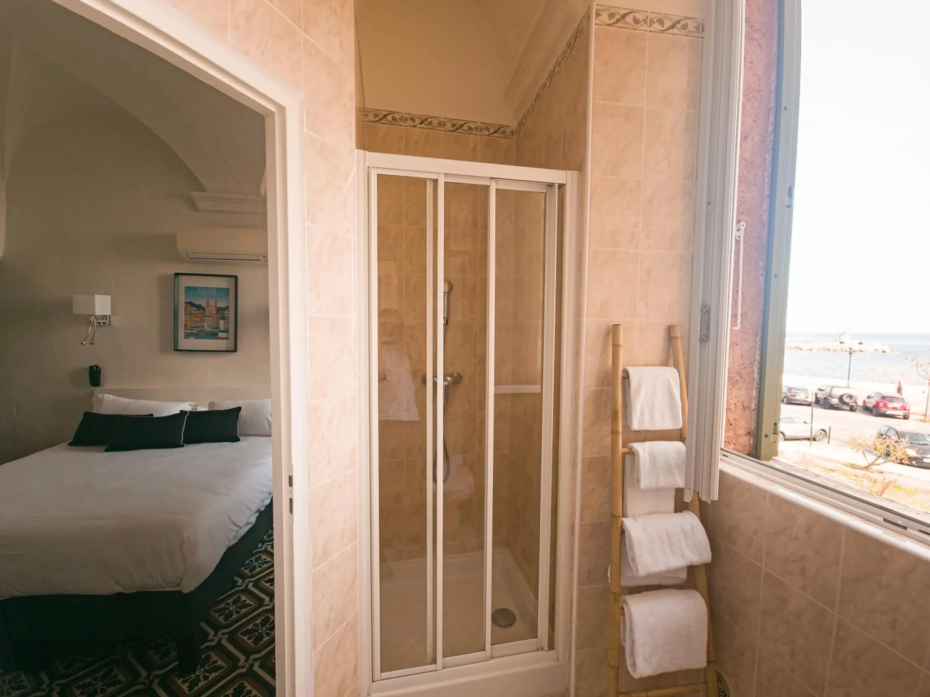 Bed in Hôtel Posta Vecchia Bed in Hôtel Posta Vecchia