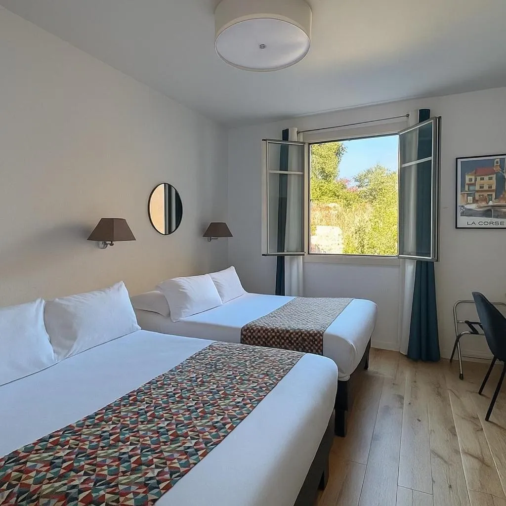 Bed in Hôtel Posta Vecchia