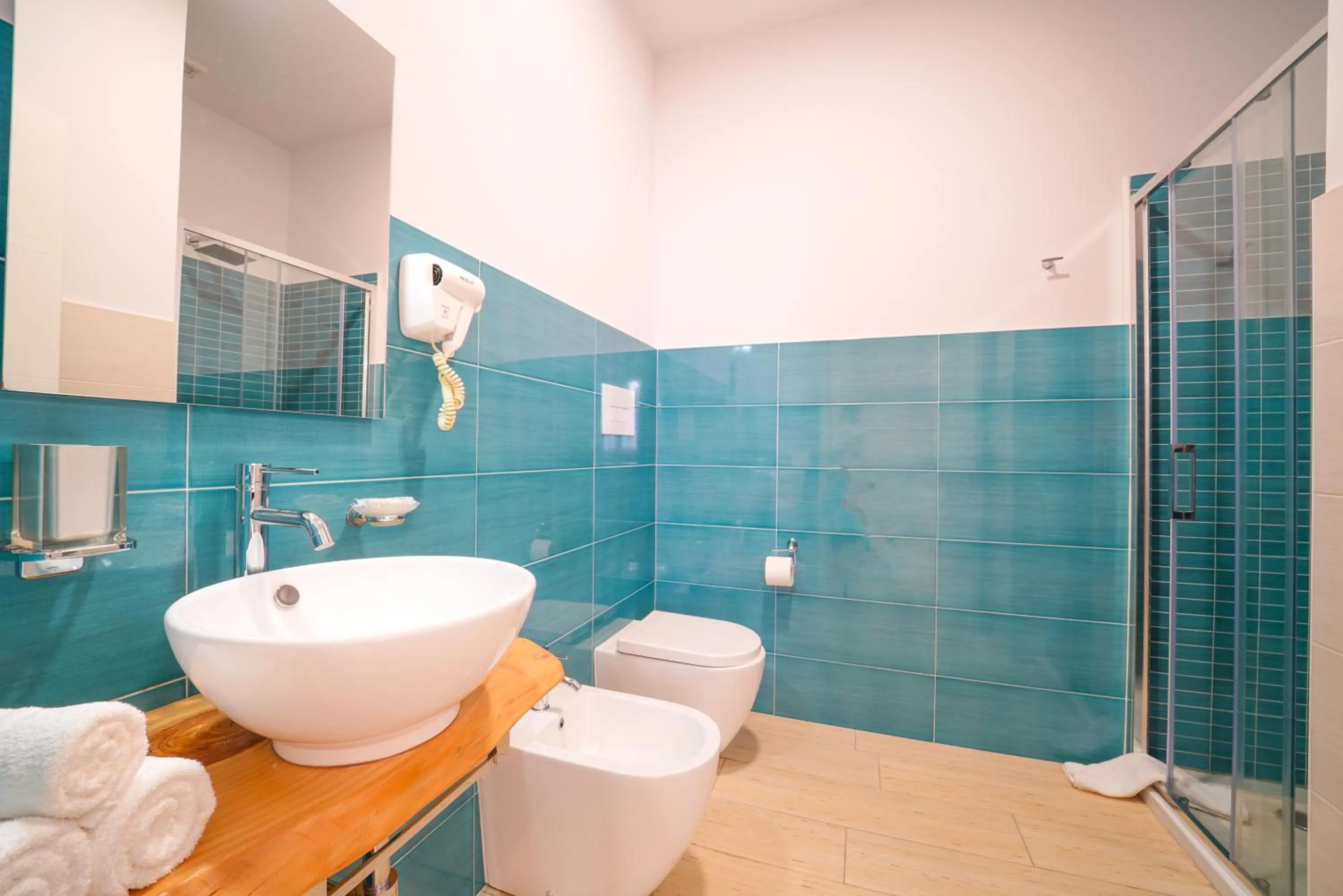 Shower in Resort Acqua di Venere