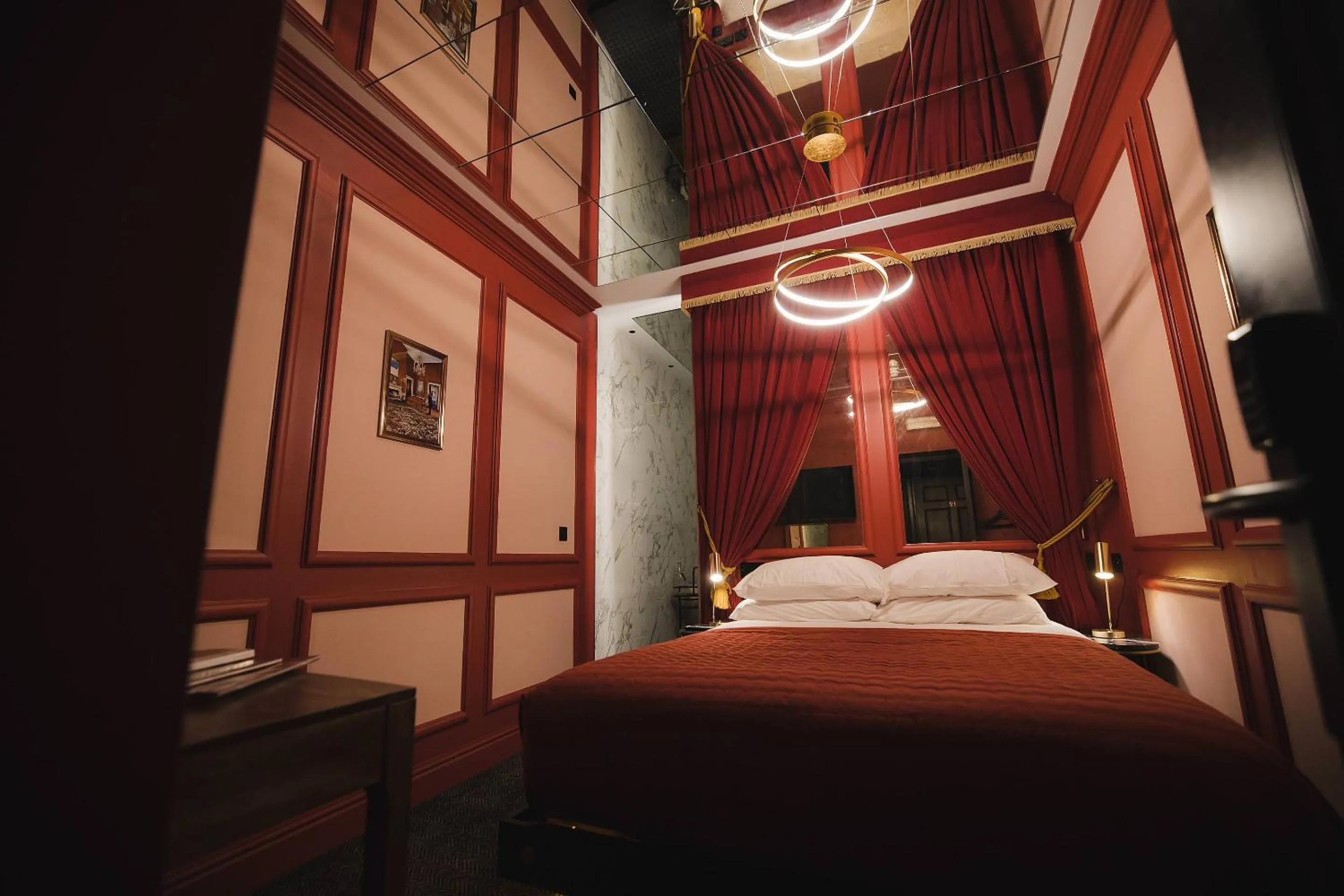 Bedroom, Bed in Impossible Motel