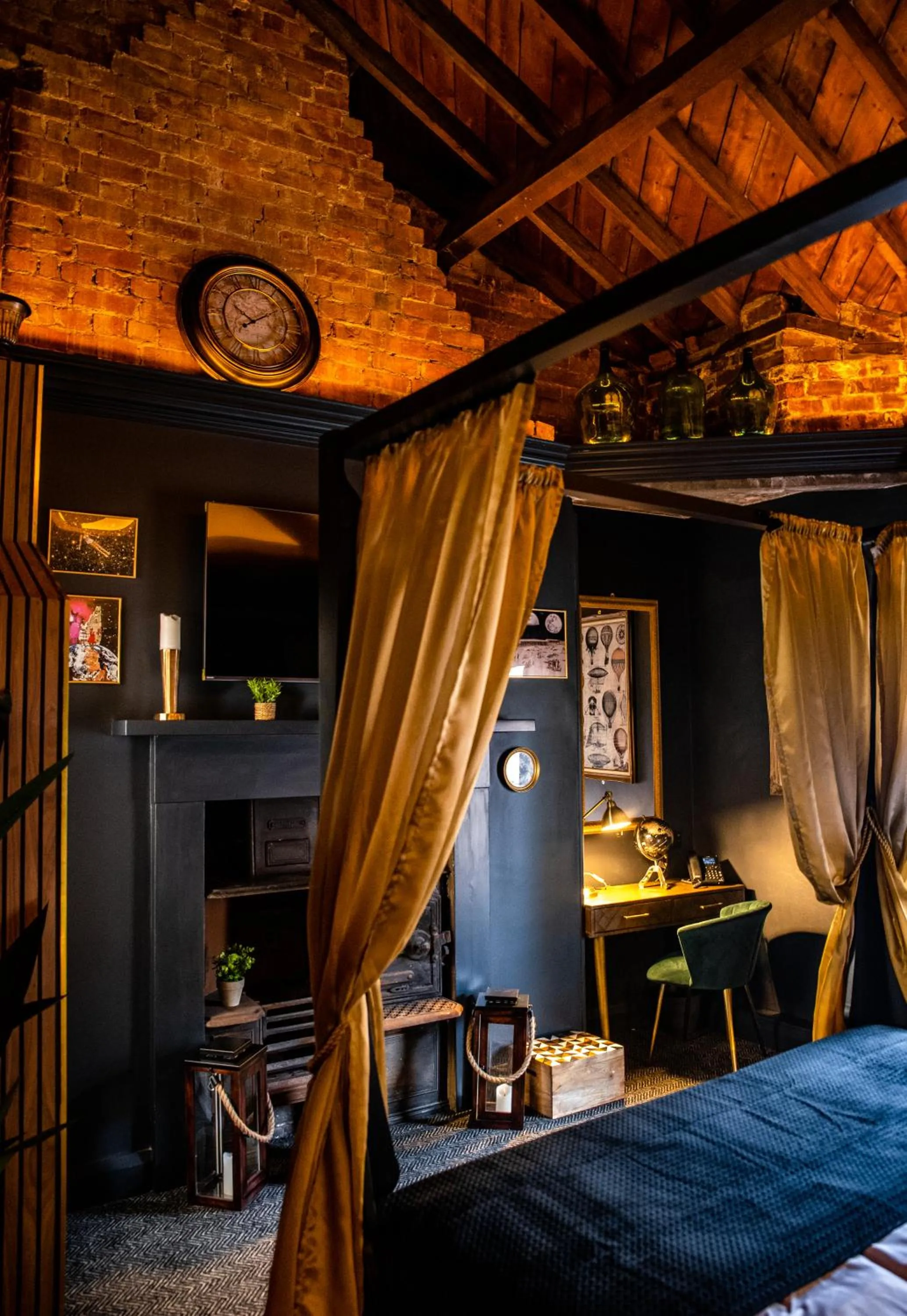 Bed in Impossible Motel