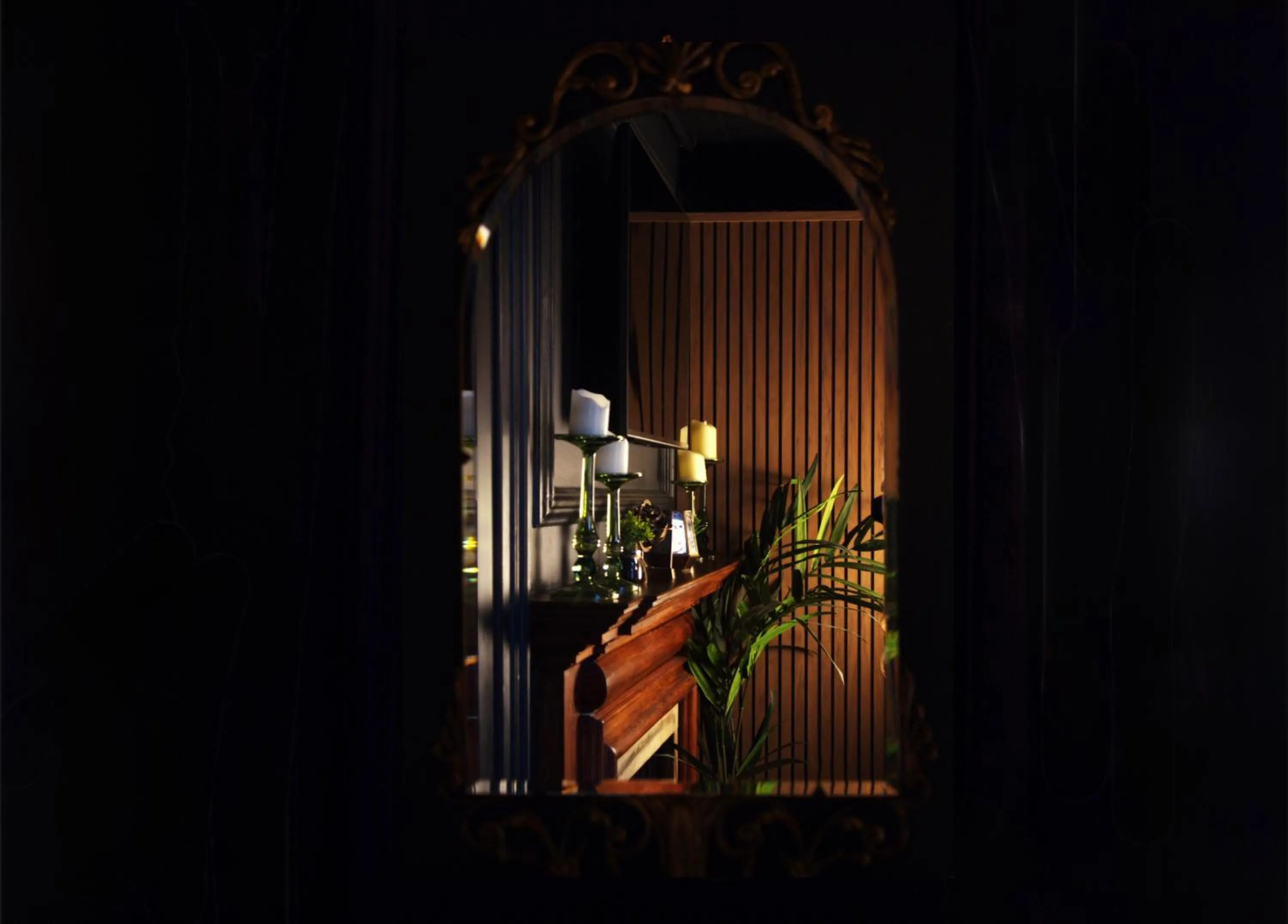 Decorative detail in Impossible Motel