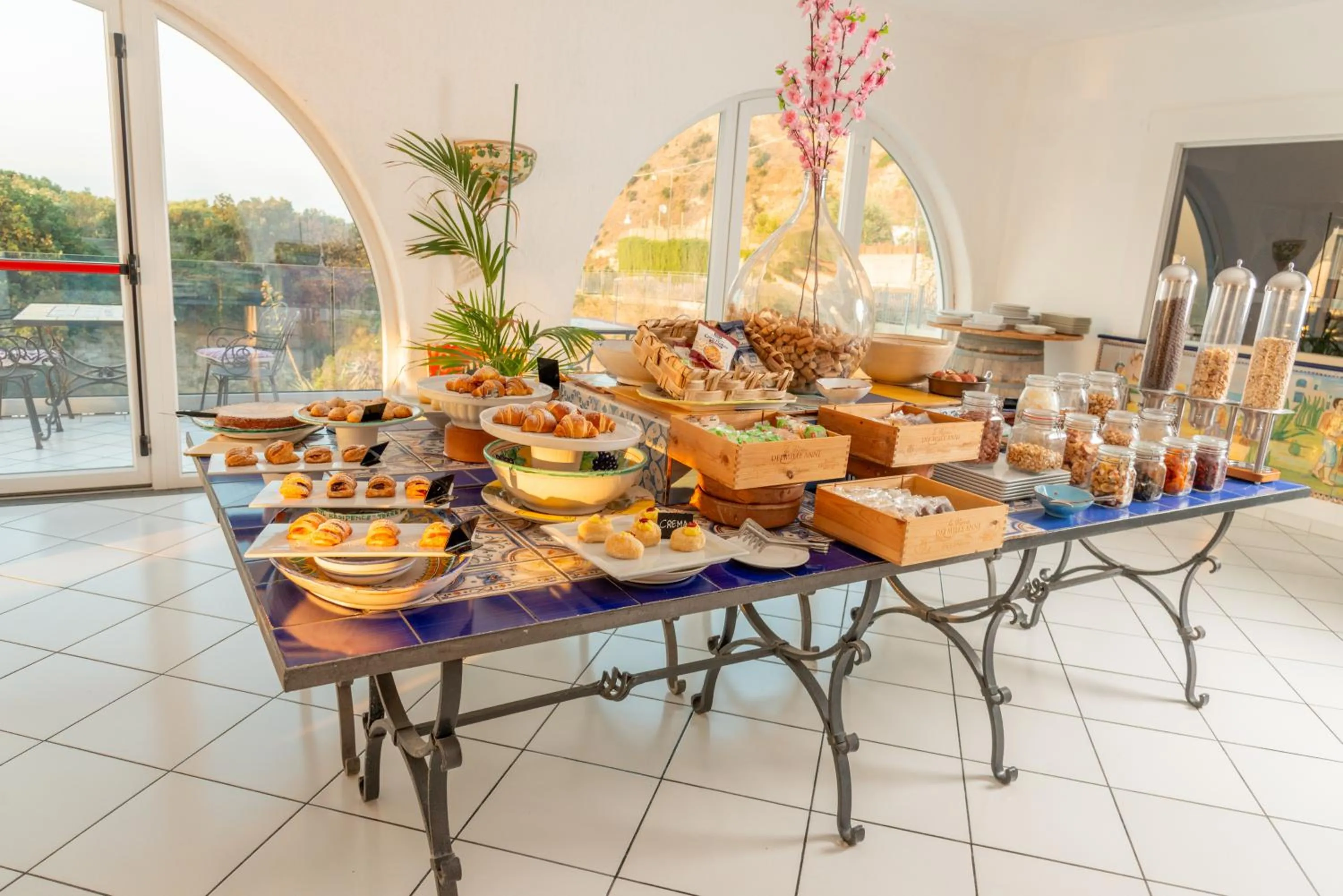 Breakfast in Hotel Torre Sant'Angelo