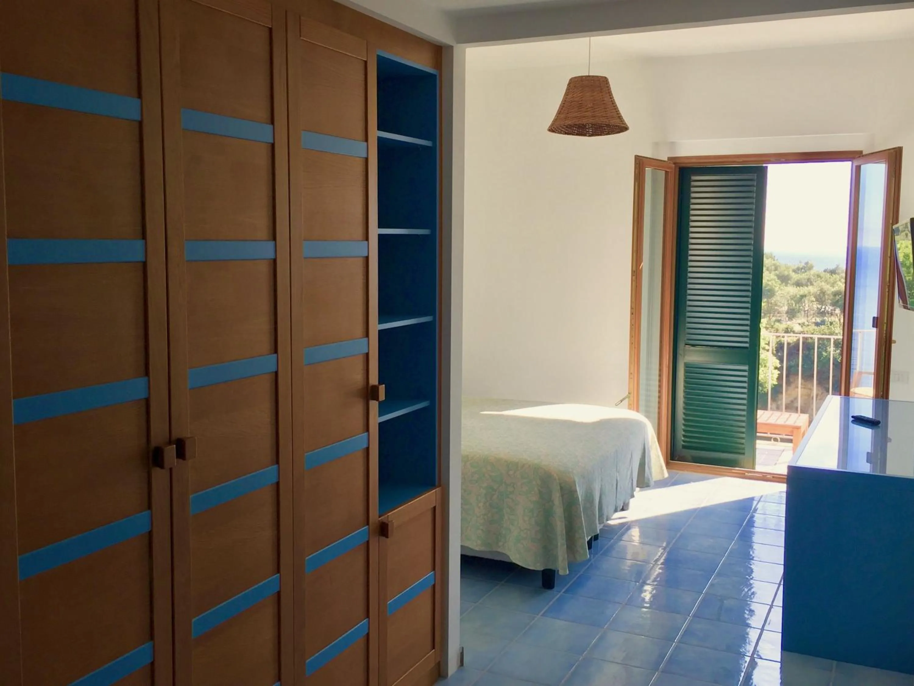 Balcony/Terrace, Bed in Hotel Torre Sant'Angelo