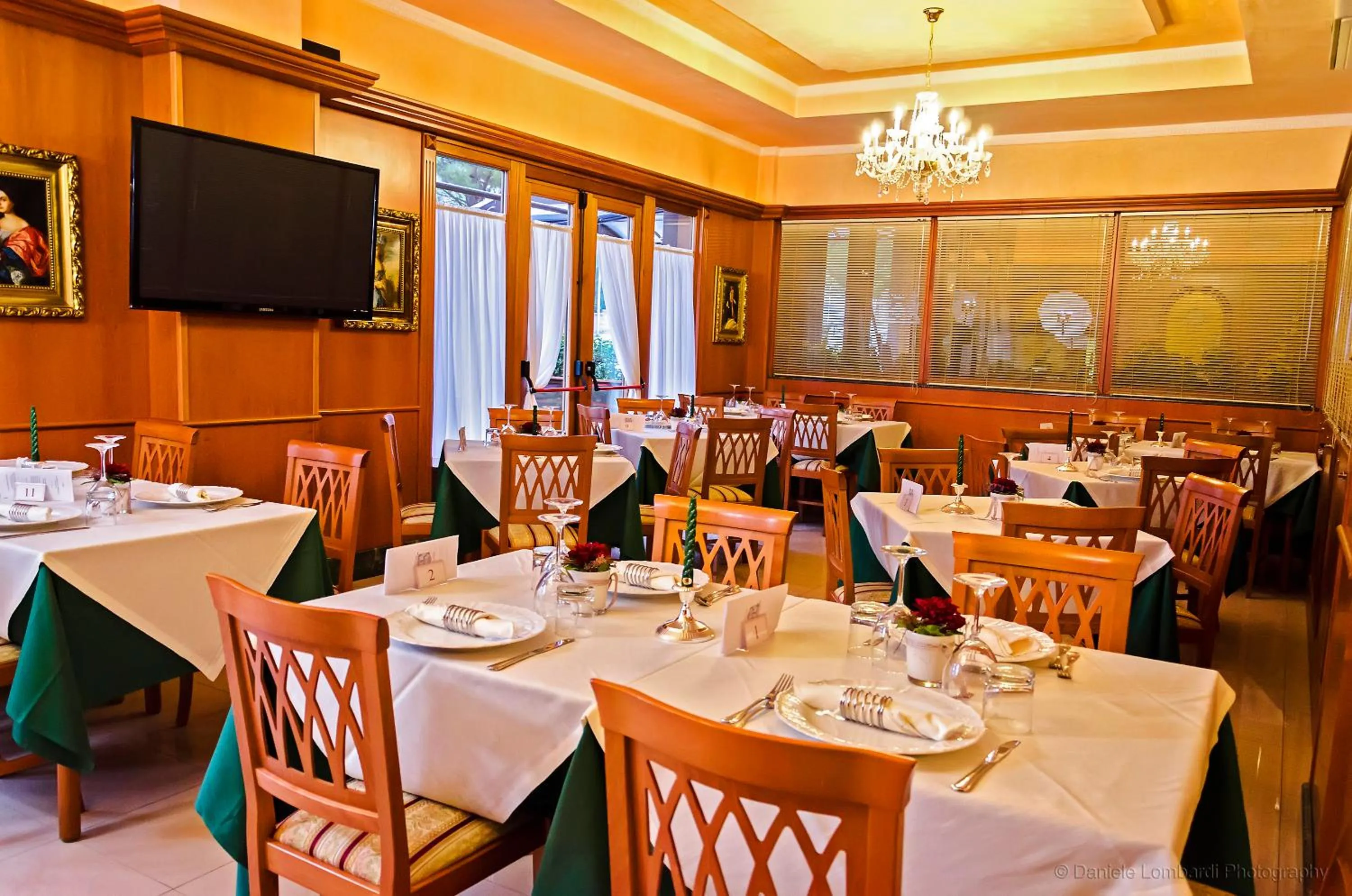 Restaurant/places to eat in Hotel Sorriso