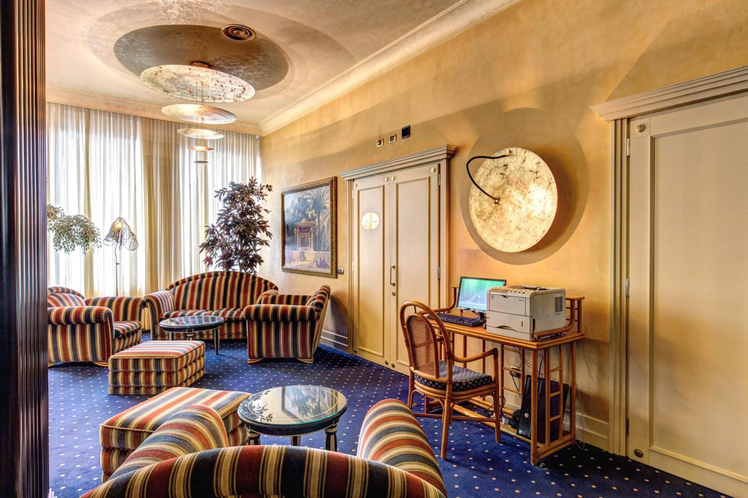 Communal lounge/ TV room in Hotel Auriga