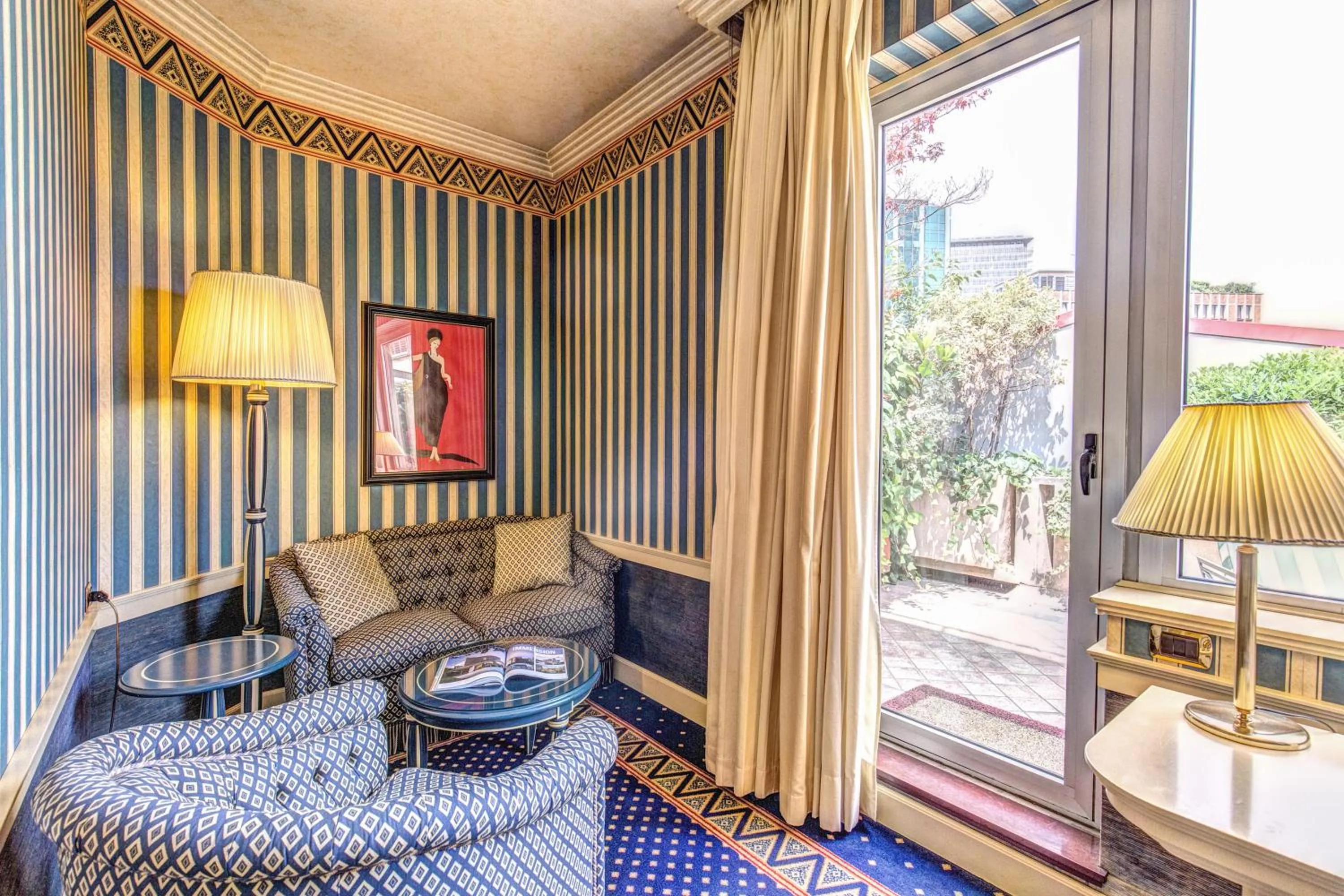 Seating area, Bed in Hotel Auriga