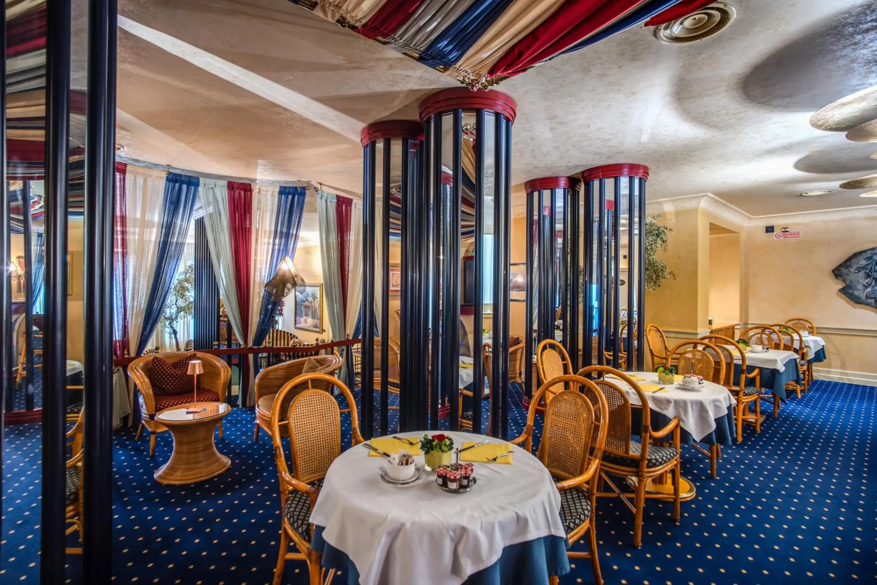 Lounge or bar in Hotel Auriga Lounge or bar in Hotel Auriga